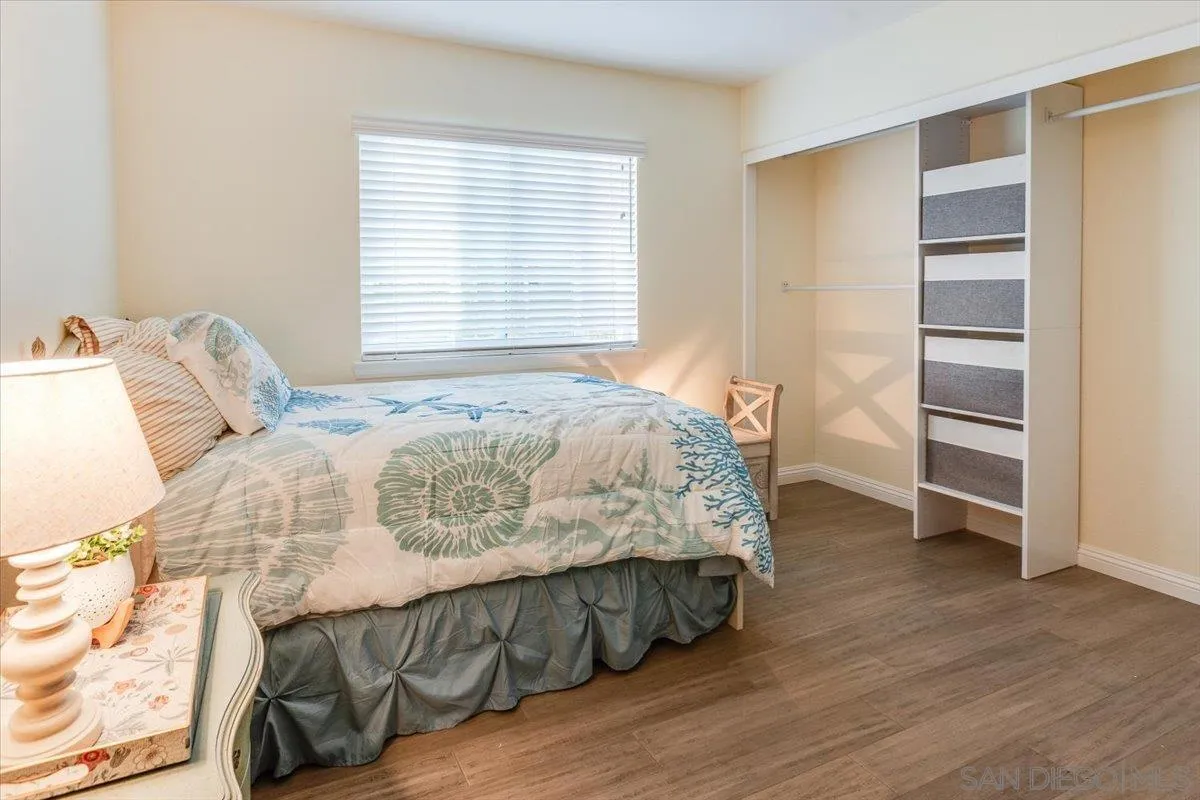 Escondido, California, 92026, United States, 5 Bedrooms Bedrooms, ,3 BathroomsBathrooms,Residential,Active,1970987