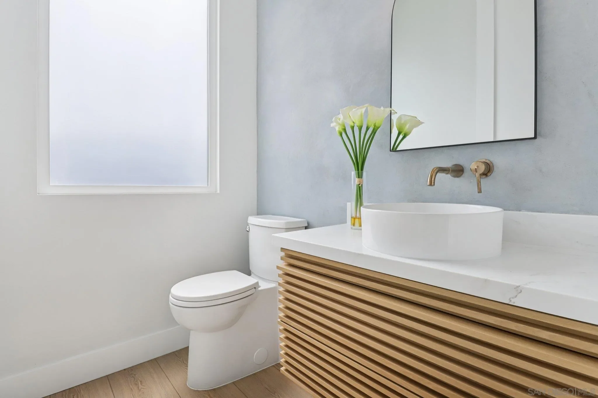 San Diego, California, 92110, United States, 4 Bedrooms Bedrooms, ,4 BathroomsBathrooms,Residential,Active,2013627