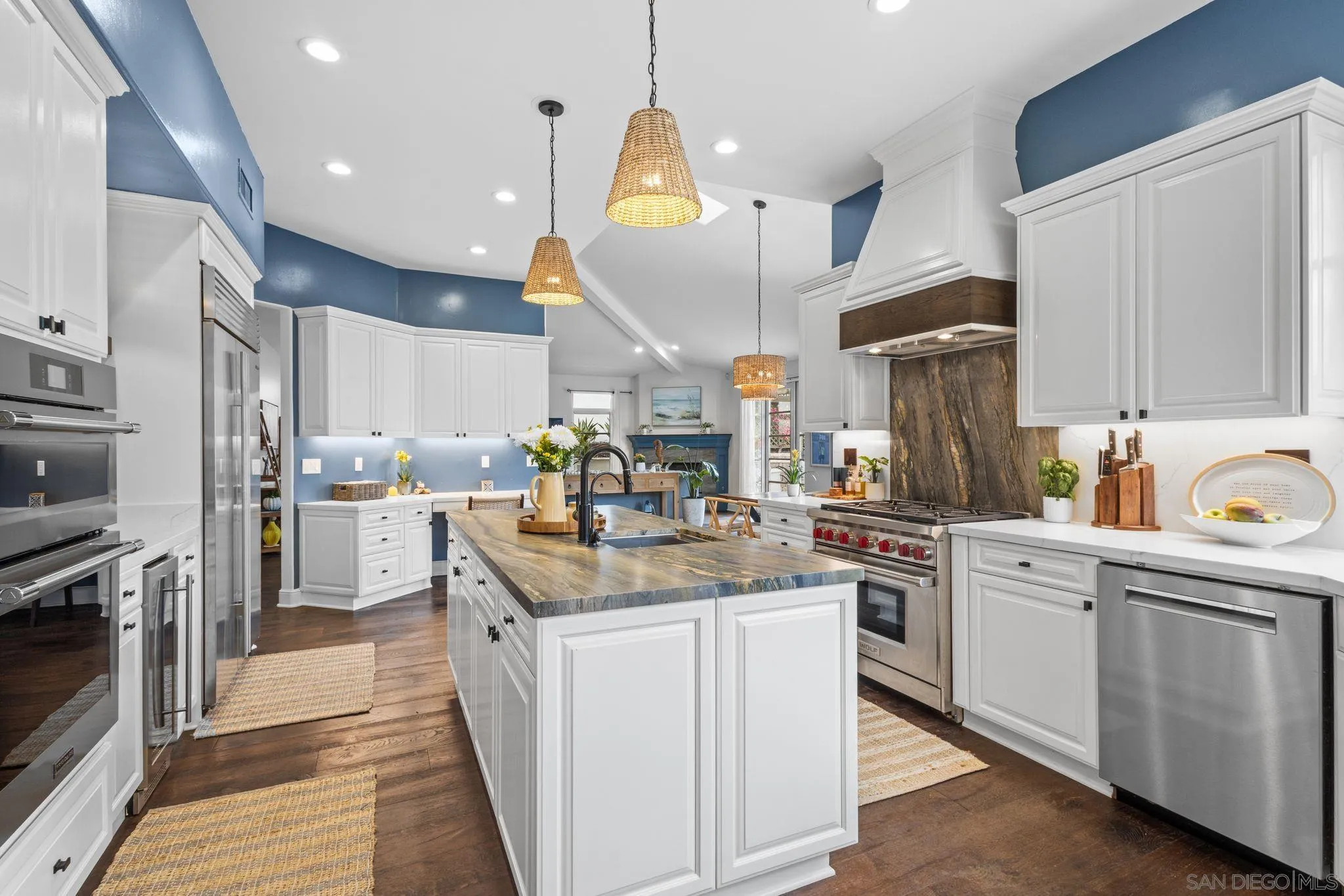 Carlsbad, California, 92011, United States, 5 Bedrooms Bedrooms, ,5 BathroomsBathrooms,Residential,Pending,2045548