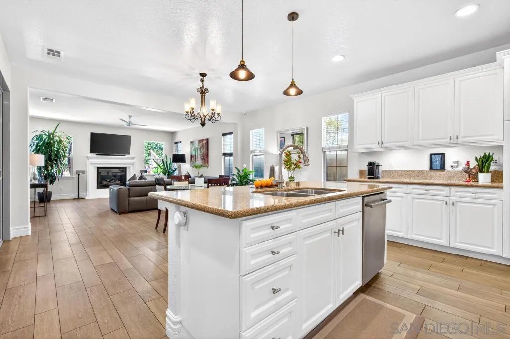 San Diego, California, 92127, United States, 5 Bedrooms Bedrooms, ,3 BathroomsBathrooms,Residential,Active,2041350