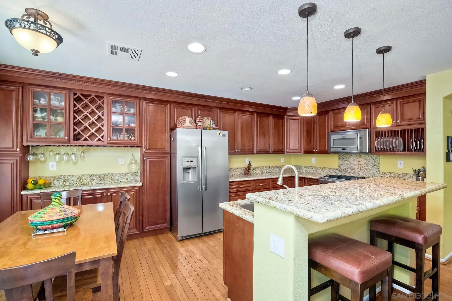 San Diego, California, 92131, United States, 4 Bedrooms Bedrooms, ,3 BathroomsBathrooms,Residential,Active,2044573