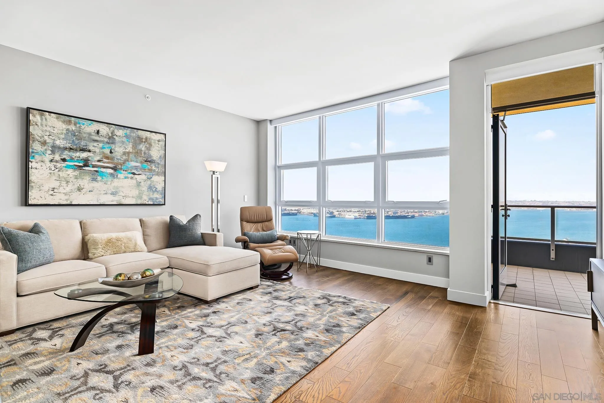 San Diego, California, 92101, United States, 2 Bedrooms Bedrooms, ,3 BathroomsBathrooms,Residential,Active,2032885