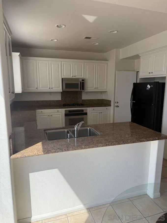 San Diego, California, 92128, United States, 4 Bedrooms Bedrooms, ,3 BathroomsBathrooms,Residential,Active,1941138