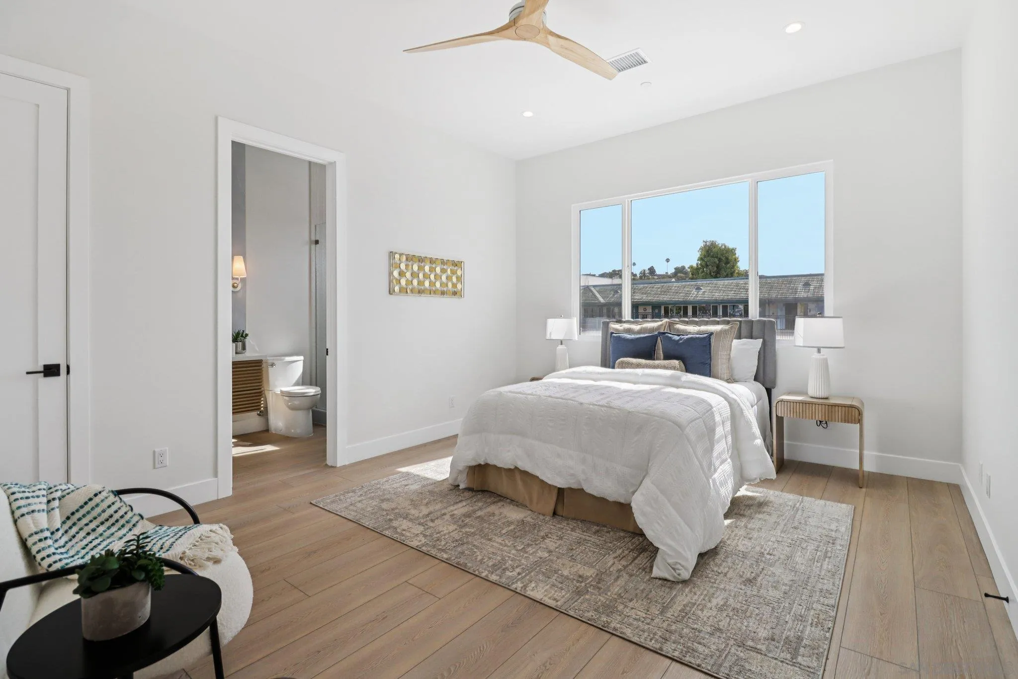 San Diego, California, 92110, United States, 4 Bedrooms Bedrooms, ,4 BathroomsBathrooms,Residential,Active,2013627