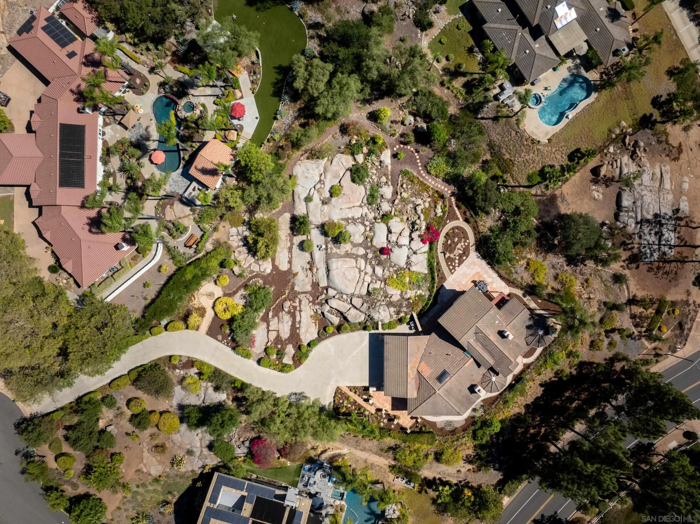 Poway, California, 92064, United States, 4 Bedrooms Bedrooms, ,4 BathroomsBathrooms,Residential,Active,1943826