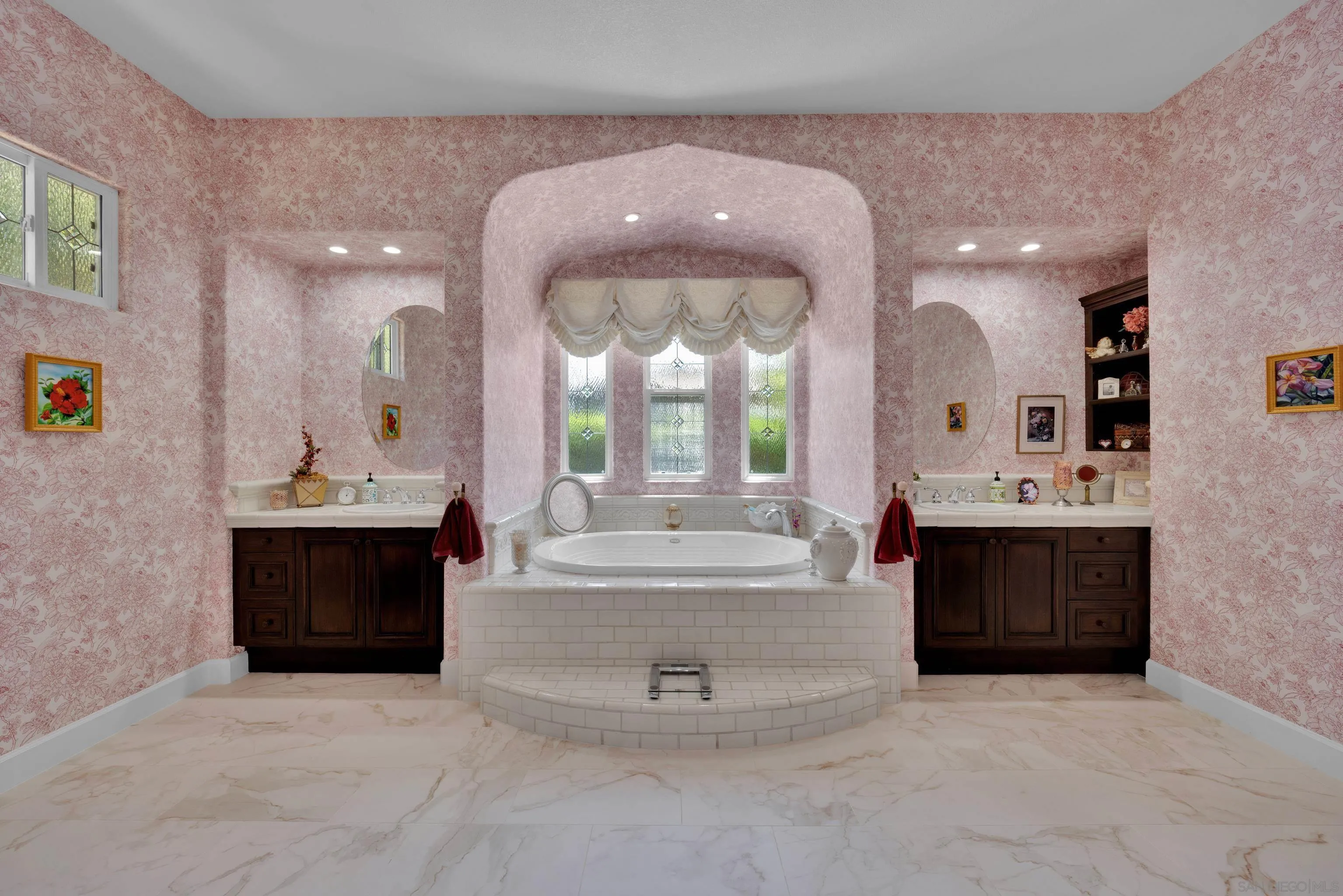 San Diego, California, 92127, United States, 5 Bedrooms Bedrooms, ,6 BathroomsBathrooms,Residential,Active,1936639