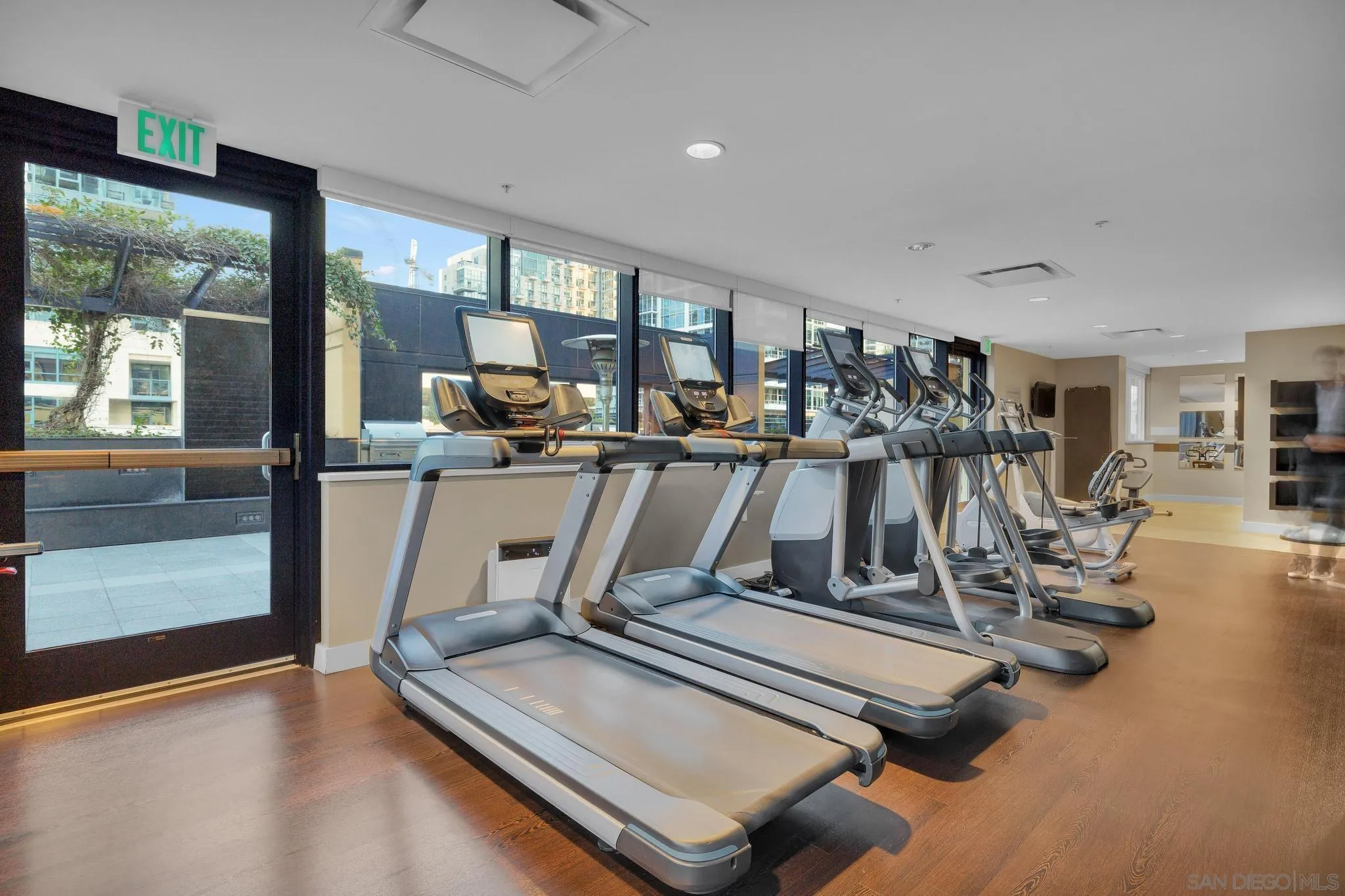 San Diego, California, 92101, United States, 2 Bedrooms Bedrooms, ,3 BathroomsBathrooms,Residential,Active,2032885