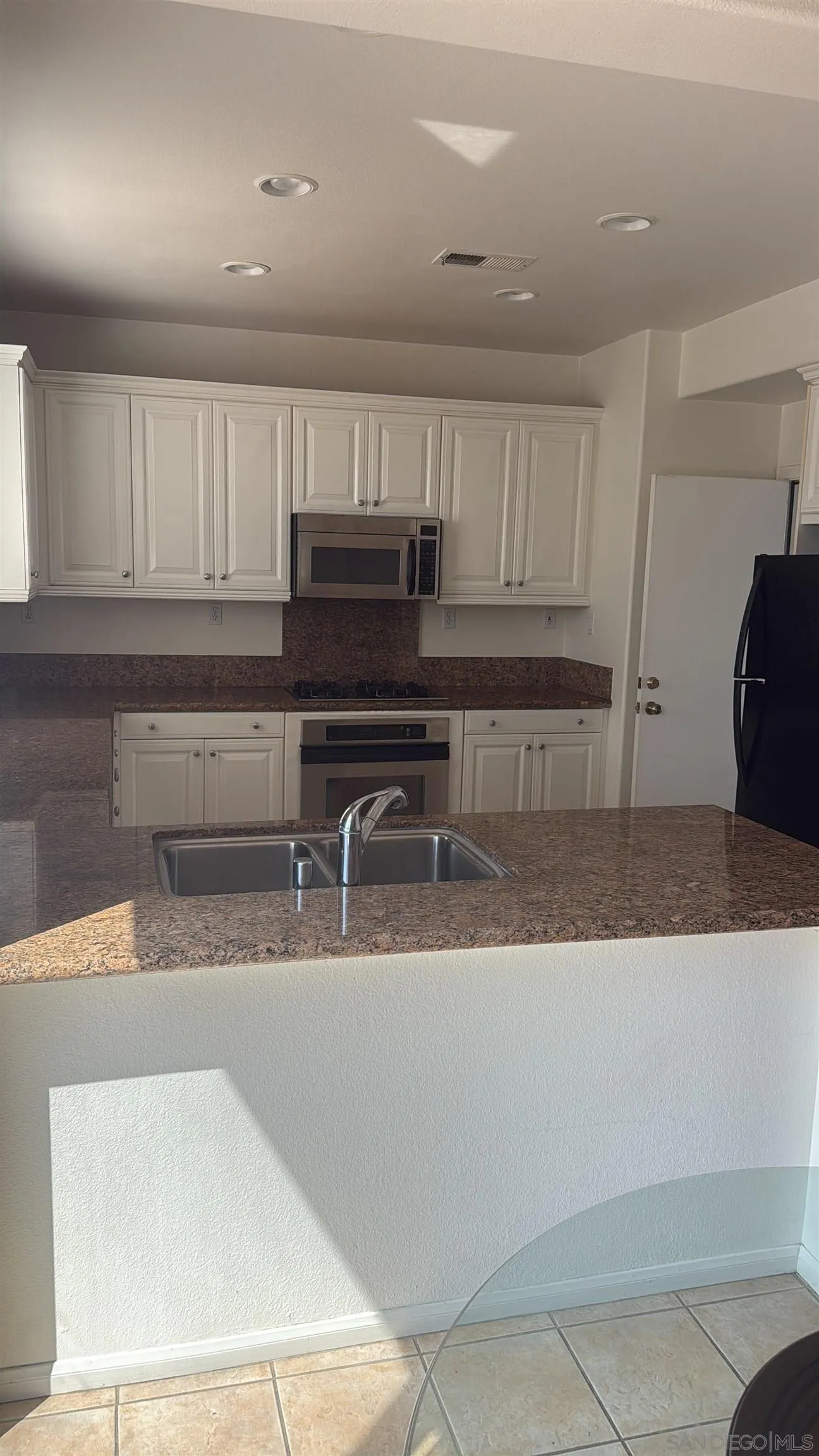 San Diego, California, 92128, United States, 4 Bedrooms Bedrooms, ,3 BathroomsBathrooms,Residential,Active,1941138