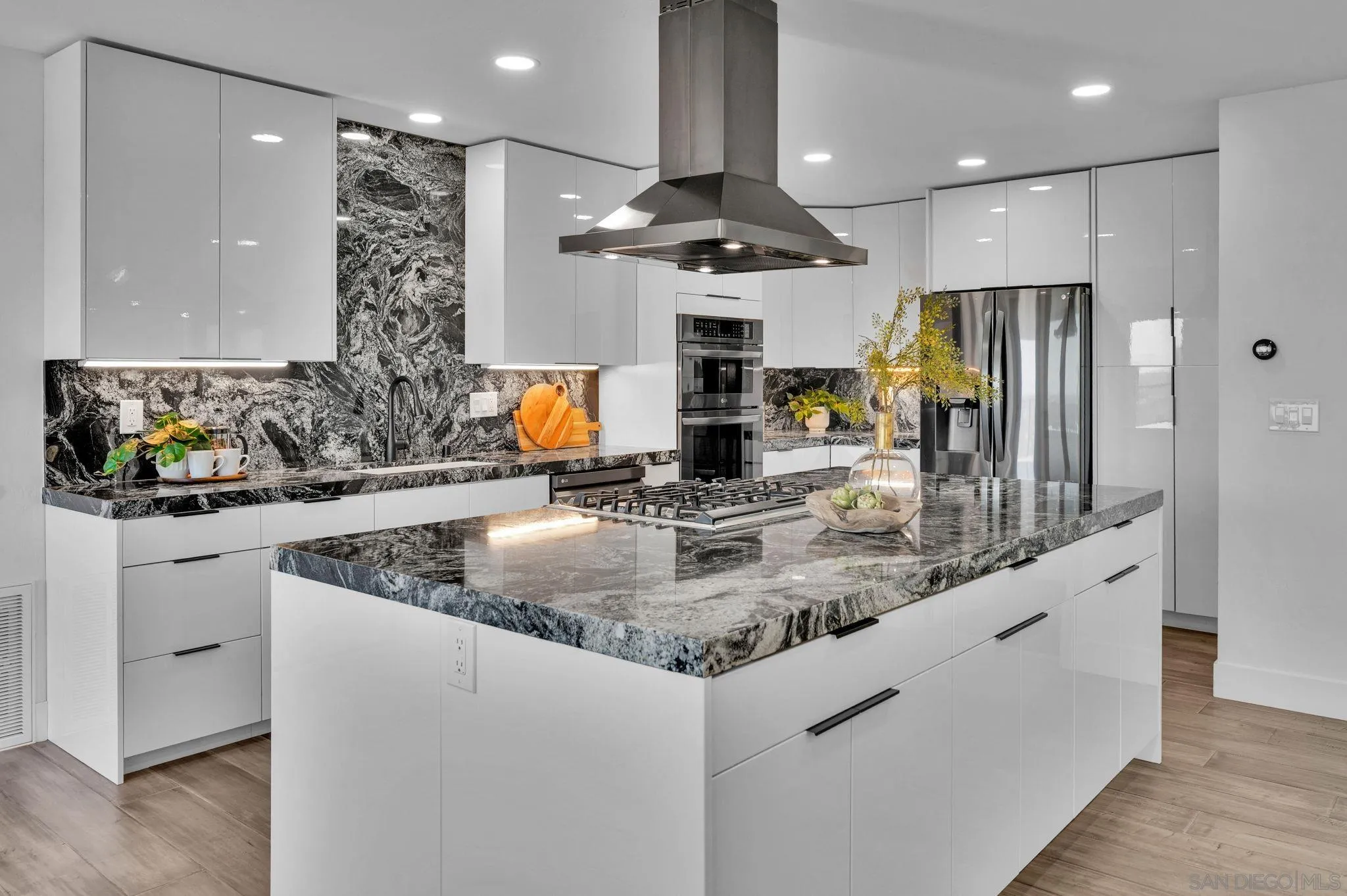 San Diego, California, 92120, United States, 4 Bedrooms Bedrooms, ,4 BathroomsBathrooms,Residential,Active,2042189