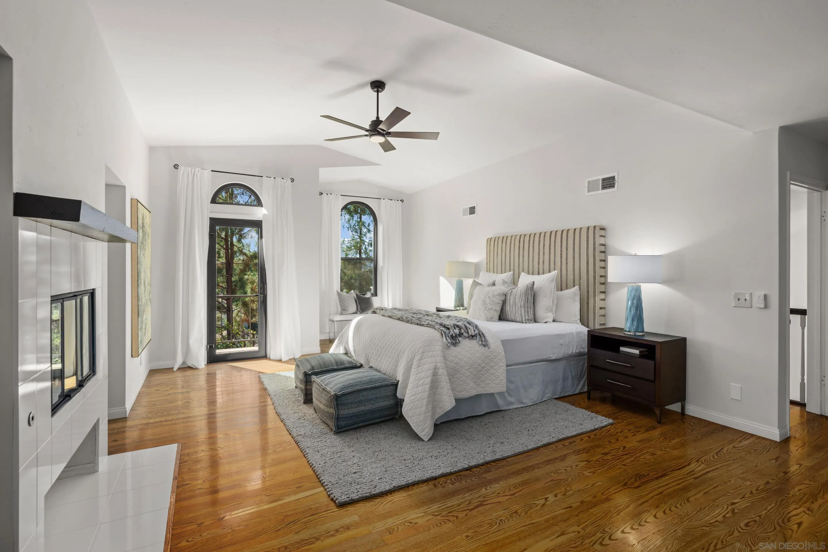 Poway, California, 92064, United States, 4 Bedrooms Bedrooms, ,4 BathroomsBathrooms,Residential,Active,1943826