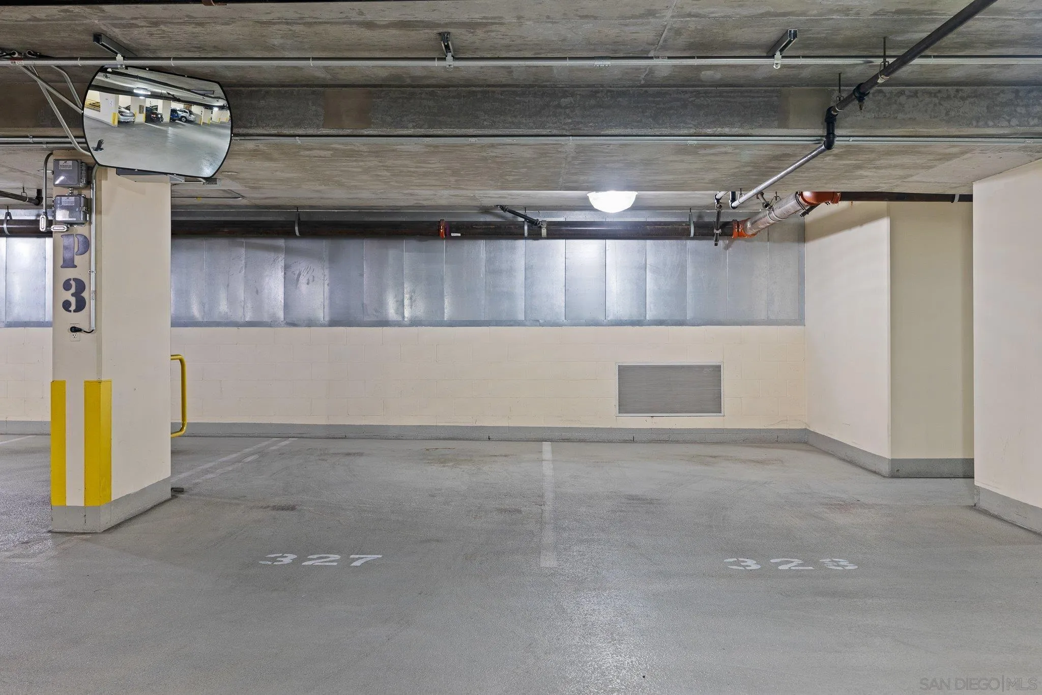 San Diego, California, 92101, United States, 2 Bedrooms Bedrooms, ,3 BathroomsBathrooms,Residential,Active,1995280