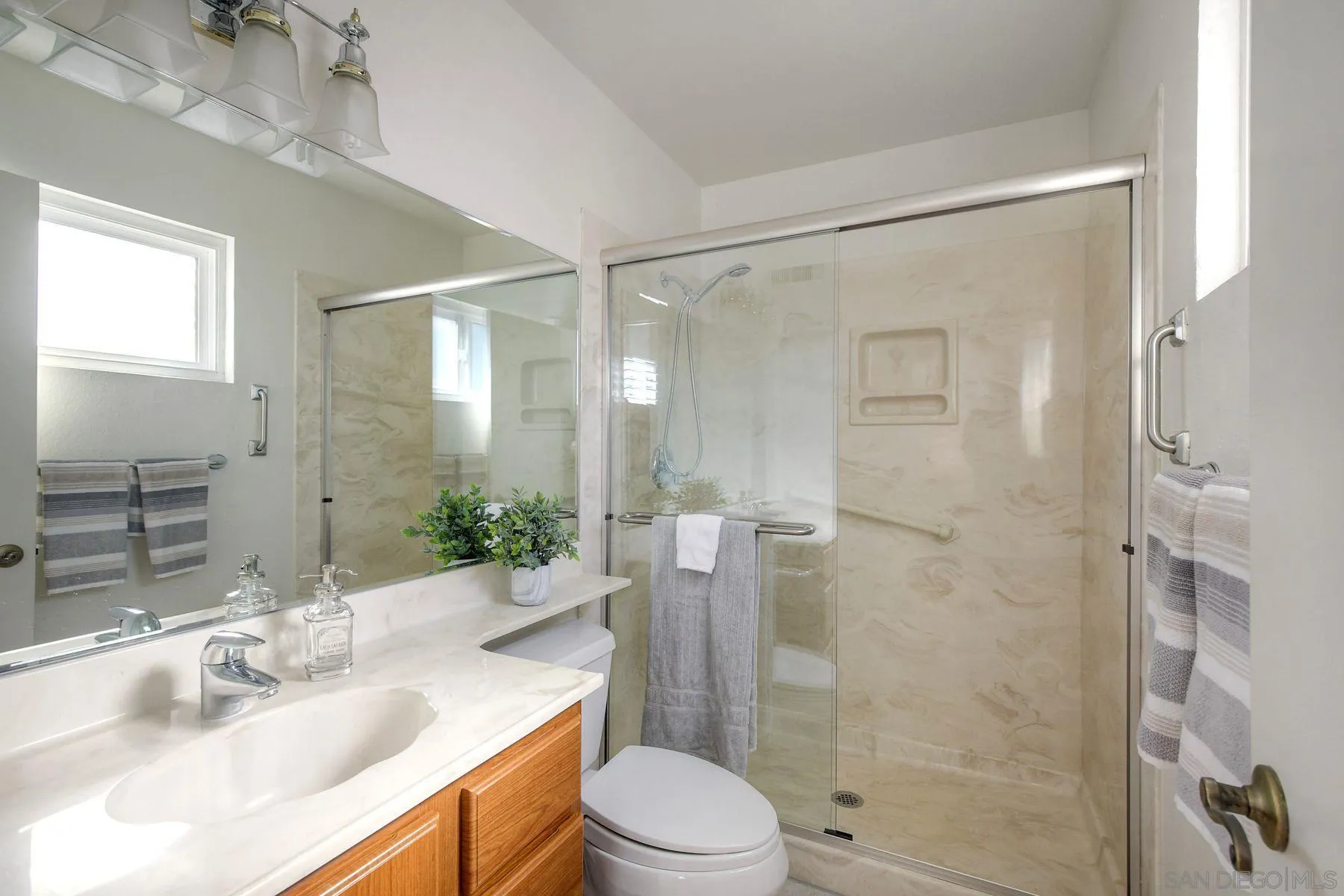 San Diego, California, 92129, United States, 3 Bedrooms Bedrooms, ,2 BathroomsBathrooms,Residential,Active,2018181