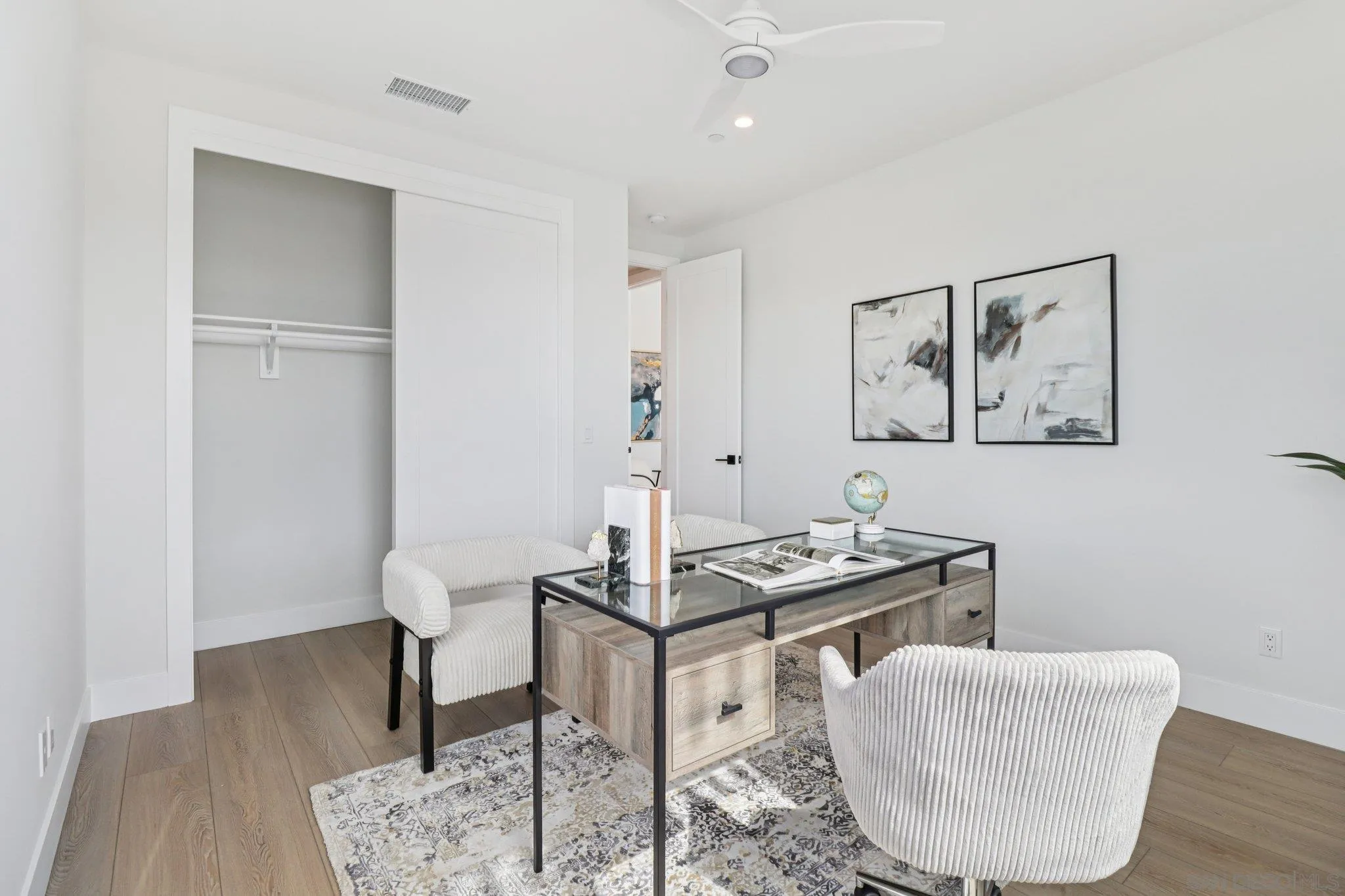 San Diego, California, 92110, United States, 4 Bedrooms Bedrooms, ,4 BathroomsBathrooms,Residential,Active,1922508