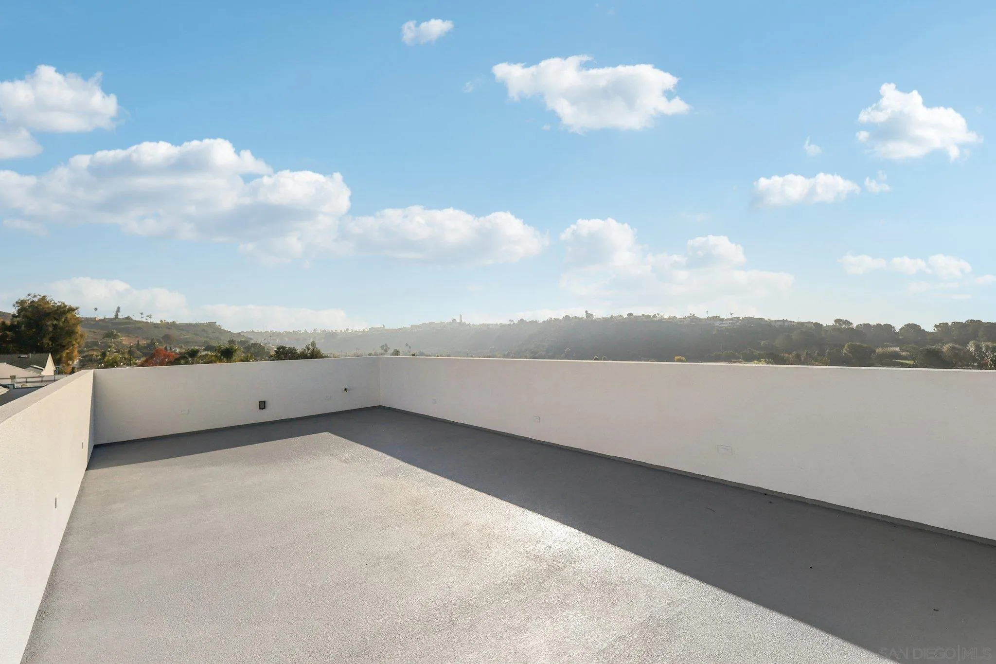 San Diego, California, 92110, United States, 4 Bedrooms Bedrooms, ,4 BathroomsBathrooms,Residential,Active,2007325