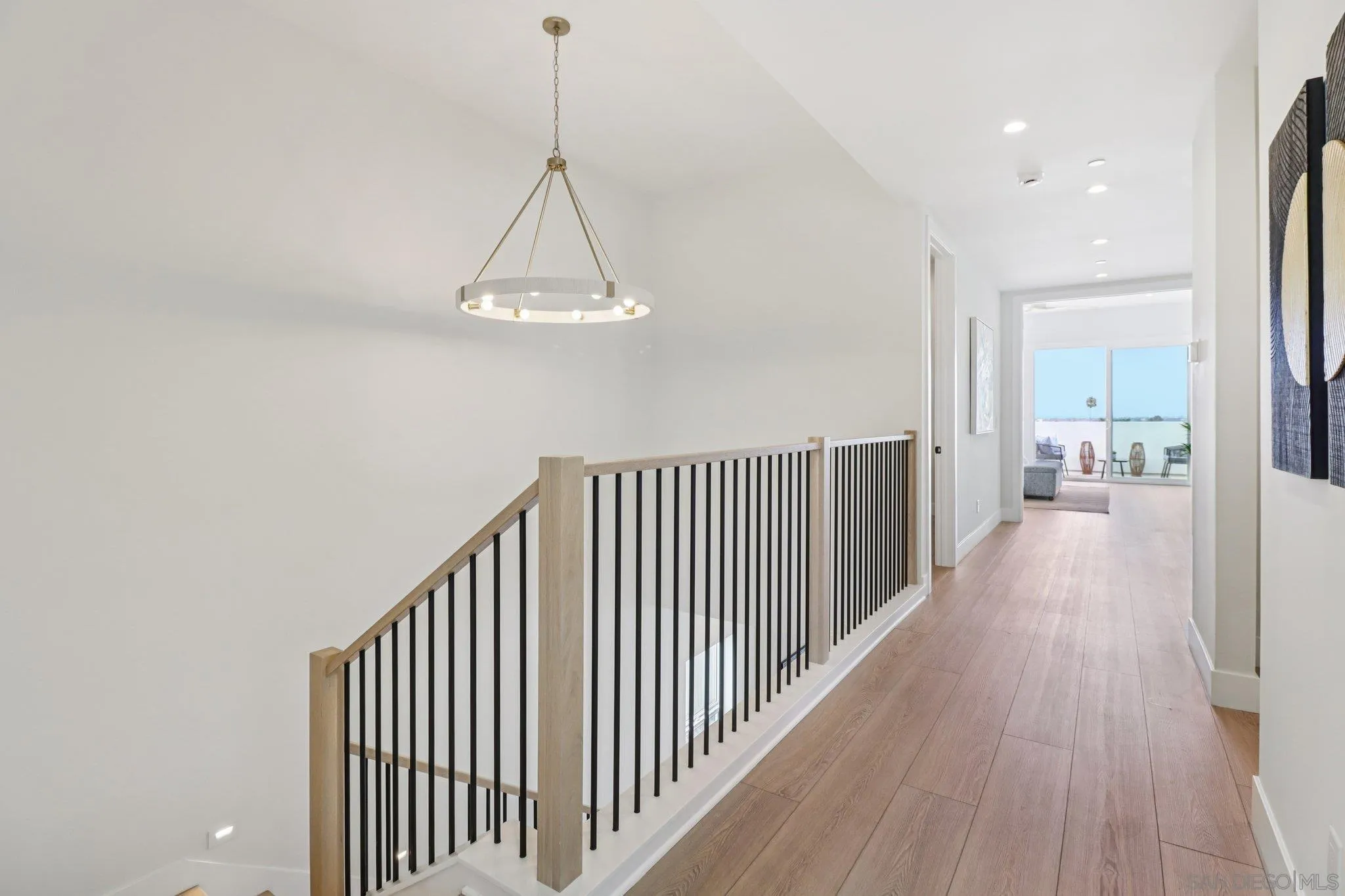 San Diego, California, 92110, United States, 4 Bedrooms Bedrooms, ,4 BathroomsBathrooms,Residential,Active,1922508