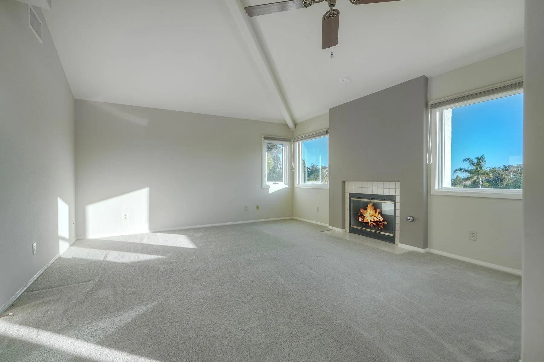 Escondido, California, 92029, United States, 4 Bedrooms Bedrooms, ,4 BathroomsBathrooms,Residential,Active,1995277