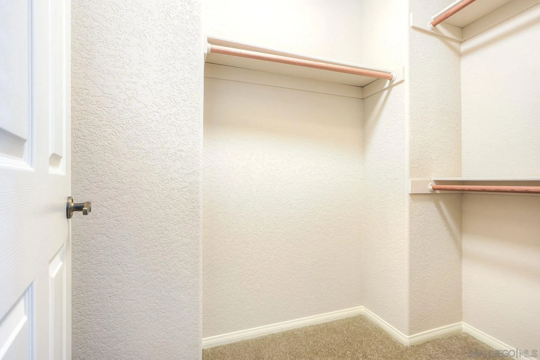 Escondido, California, 92029, United States, 4 Bedrooms Bedrooms, ,4 BathroomsBathrooms,Residential,Active,1995277