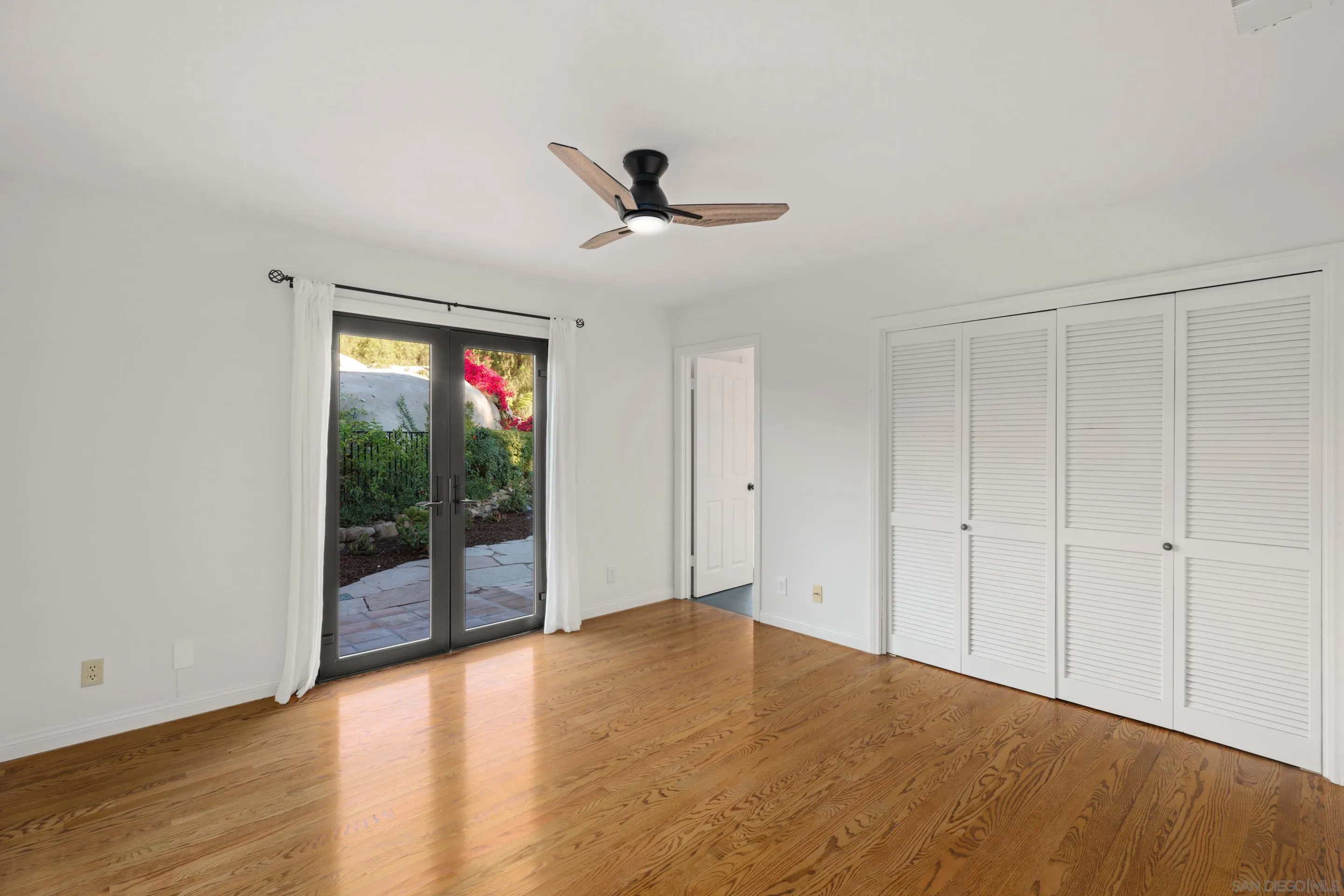 Poway, California, 92064, United States, 4 Bedrooms Bedrooms, ,4 BathroomsBathrooms,Residential,Active,1943826
