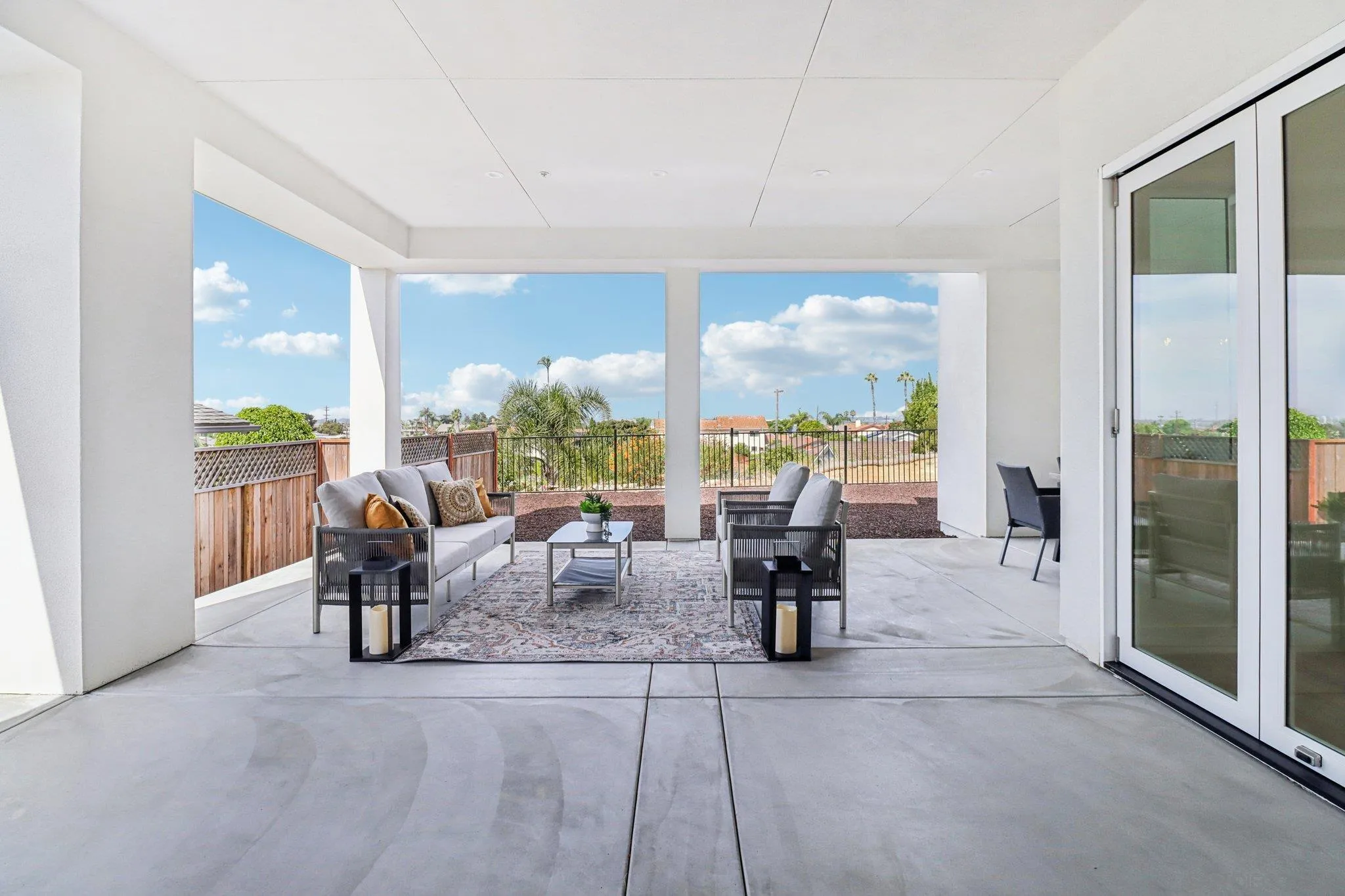 San Diego, California, 92110, United States, 4 Bedrooms Bedrooms, ,4 BathroomsBathrooms,Residential,Active,1922508