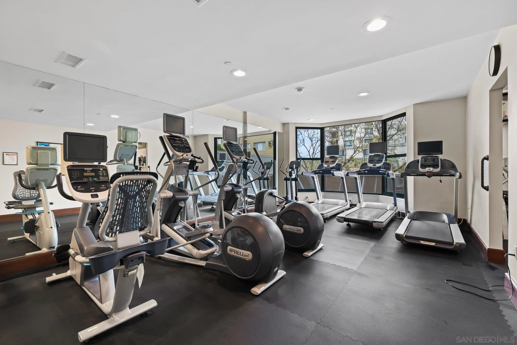 San Diego, California, 92103, United States, 2 Bedrooms Bedrooms, ,3 BathroomsBathrooms,Residential,Active,2007276