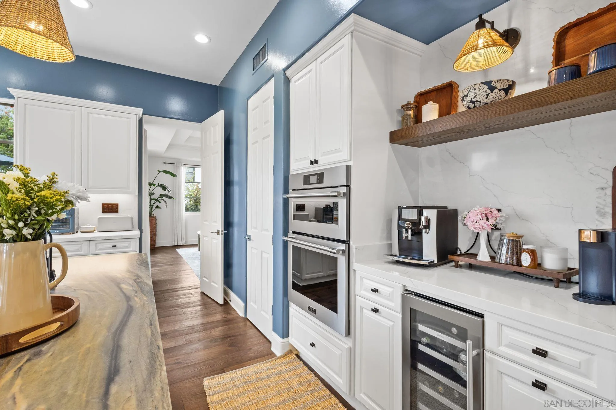 Carlsbad, California, 92011, United States, 5 Bedrooms Bedrooms, ,5 BathroomsBathrooms,Residential,Pending,2045548
