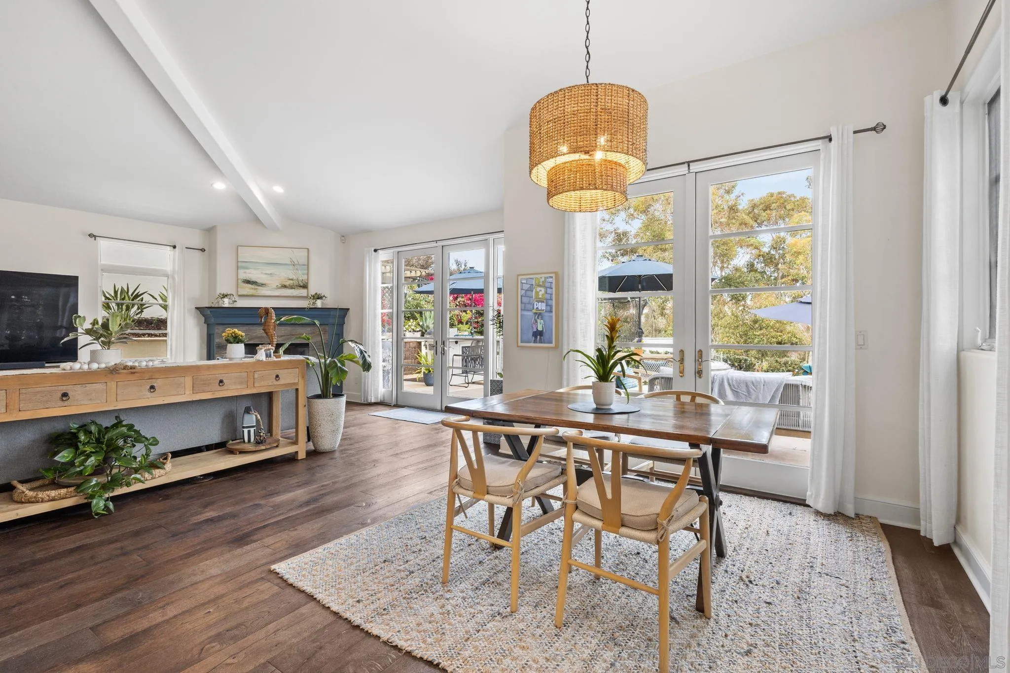 Carlsbad, California, 92011, United States, 5 Bedrooms Bedrooms, ,5 BathroomsBathrooms,Residential,Pending,2045548