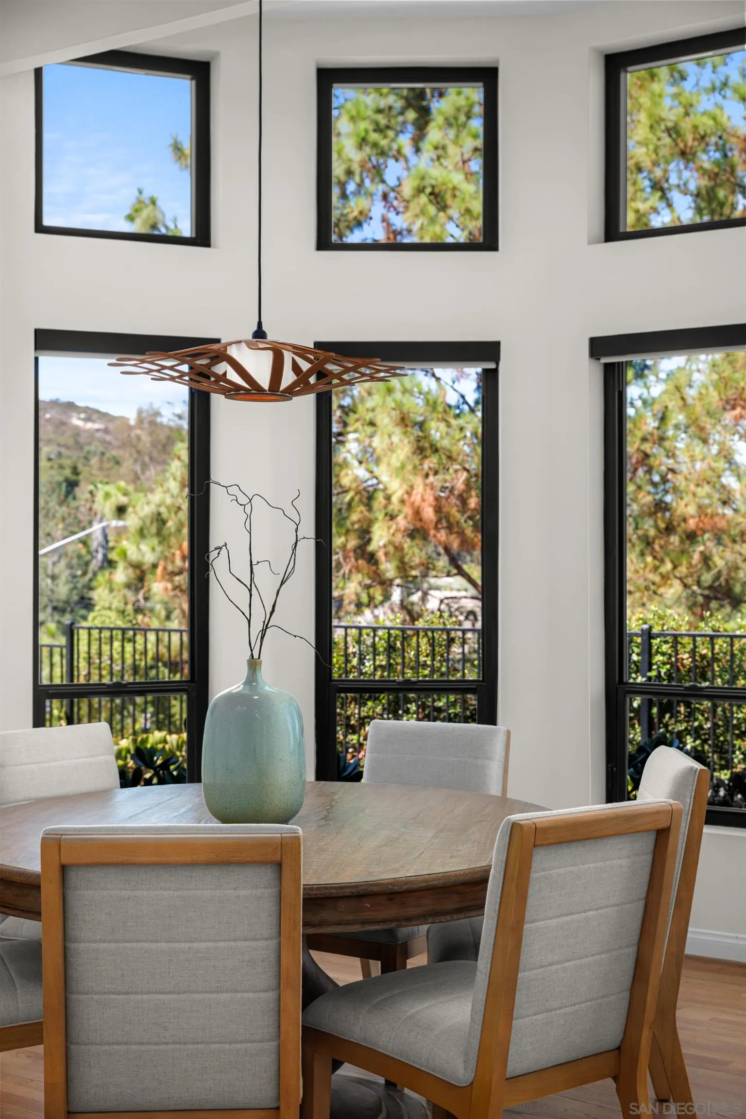 Poway, California, 92064, United States, 4 Bedrooms Bedrooms, ,4 BathroomsBathrooms,Residential,Active,1943826