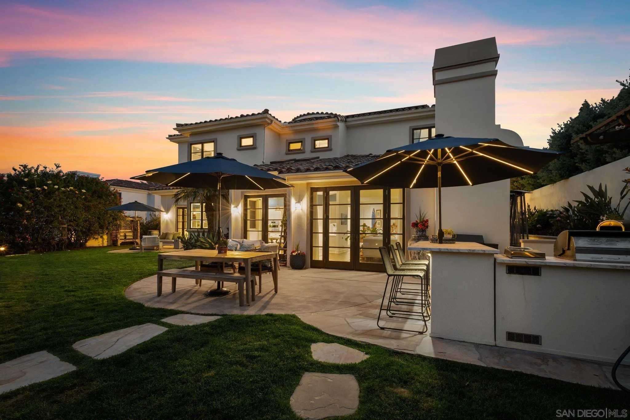 Carlsbad, California, 92011, United States, 5 Bedrooms Bedrooms, ,5 BathroomsBathrooms,Residential,Pending,2045548