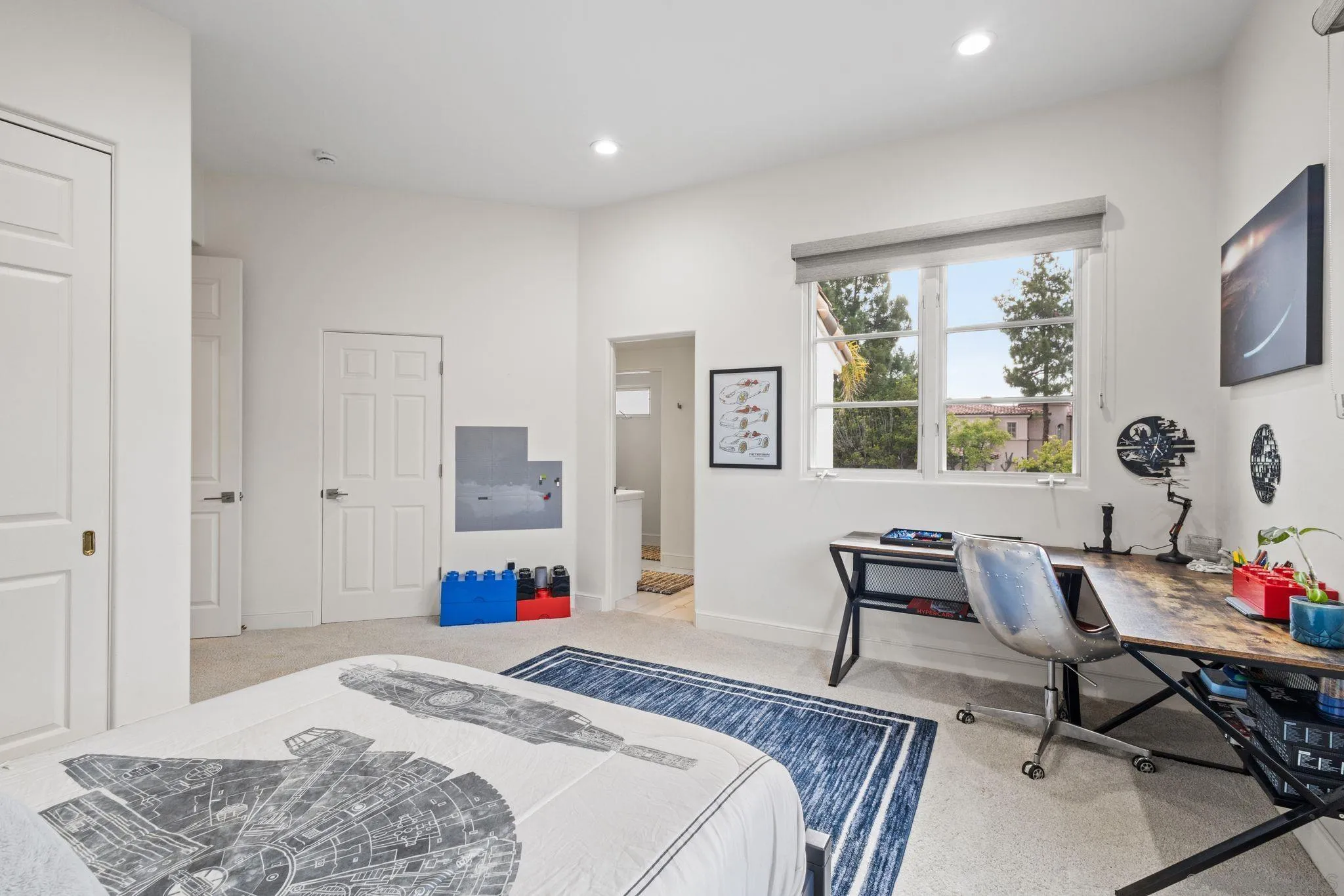 Carlsbad, California, 92011, United States, 5 Bedrooms Bedrooms, ,5 BathroomsBathrooms,Residential,Pending,2045548