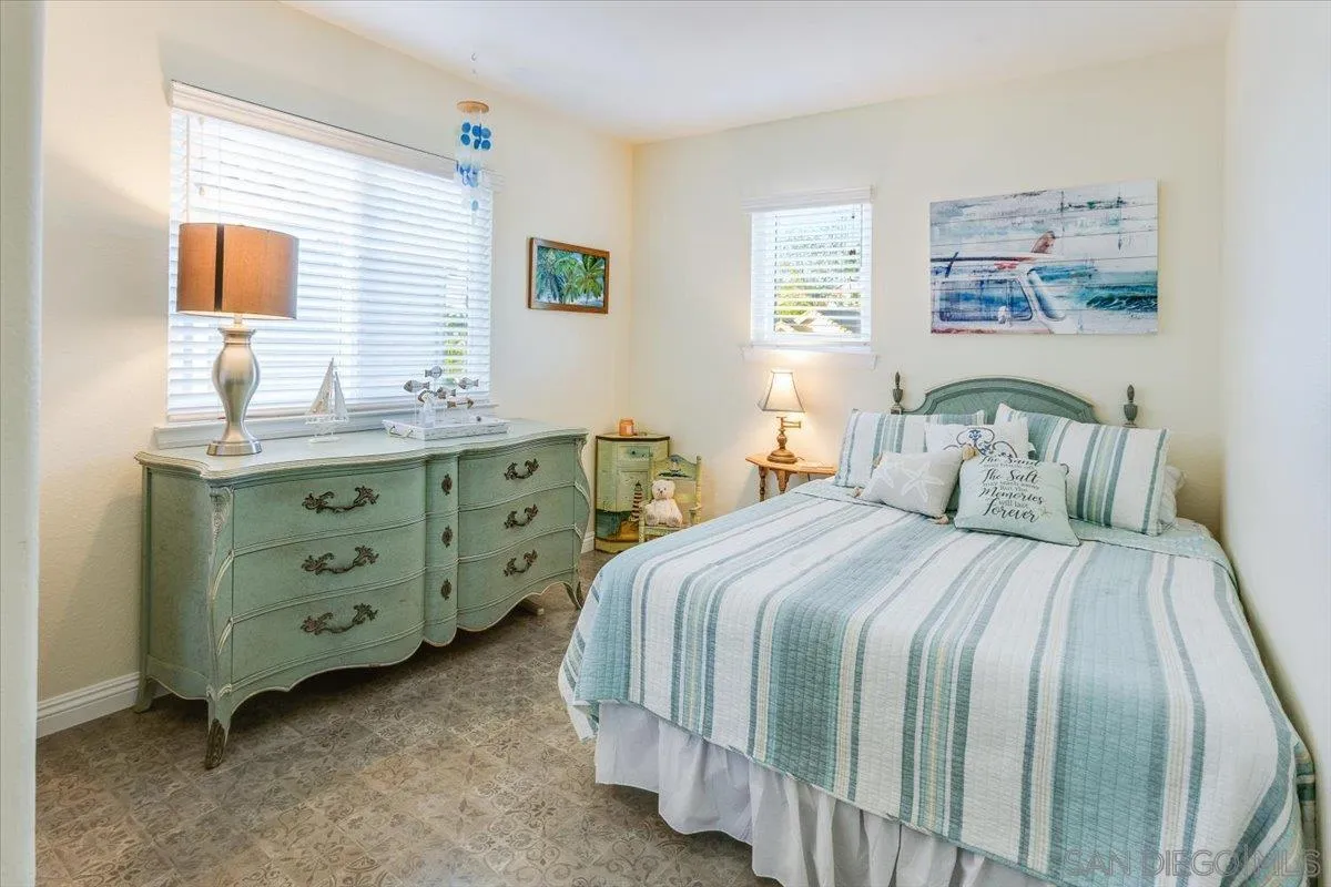 Escondido, California, 92026, United States, 5 Bedrooms Bedrooms, ,3 BathroomsBathrooms,Residential,Active,1970987