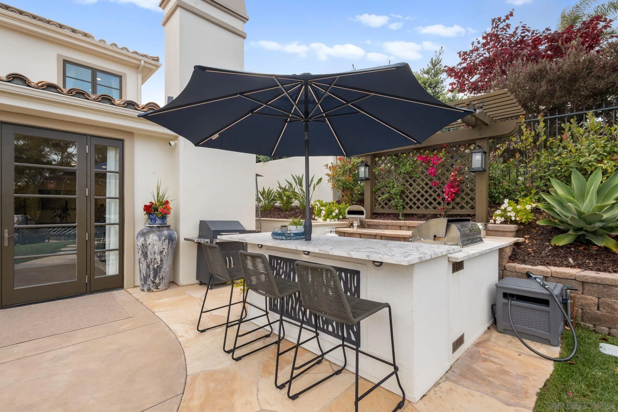 Carlsbad, California, 92011, United States, 5 Bedrooms Bedrooms, ,5 BathroomsBathrooms,Residential,Pending,2045548