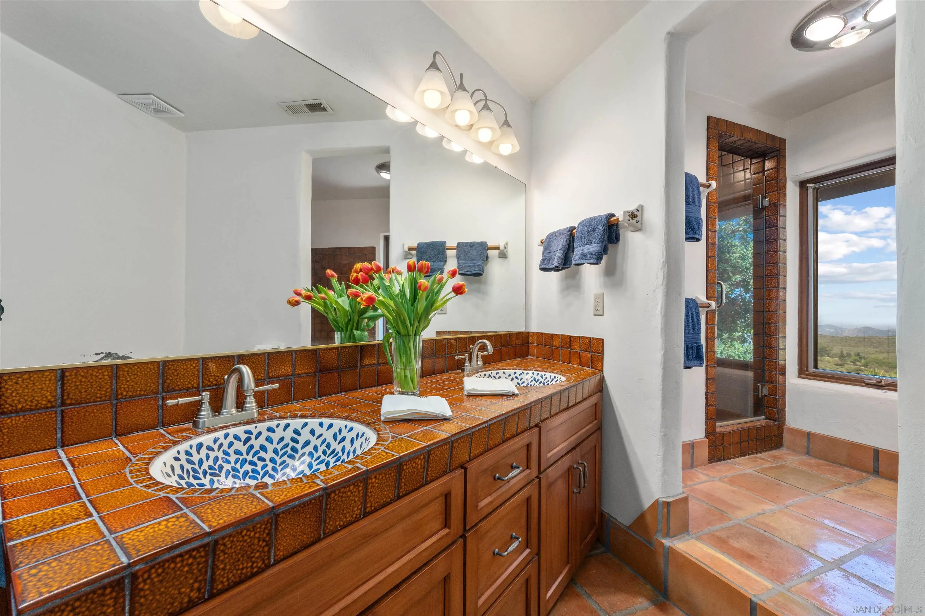 Poway, California, 92064, United States, 5 Bedrooms Bedrooms, ,4 BathroomsBathrooms,Residential,Active,1973638