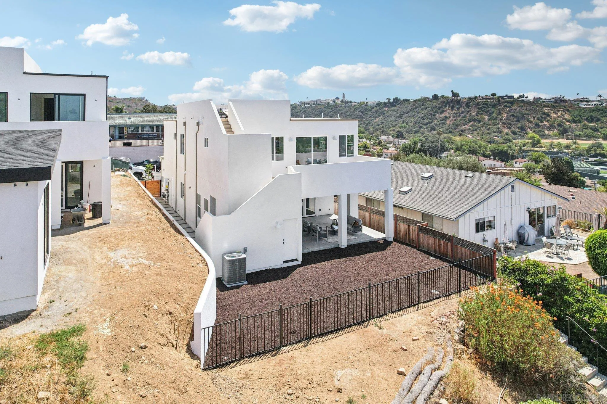 San Diego, California, 92110, United States, 4 Bedrooms Bedrooms, ,4 BathroomsBathrooms,Residential,Active,1967296