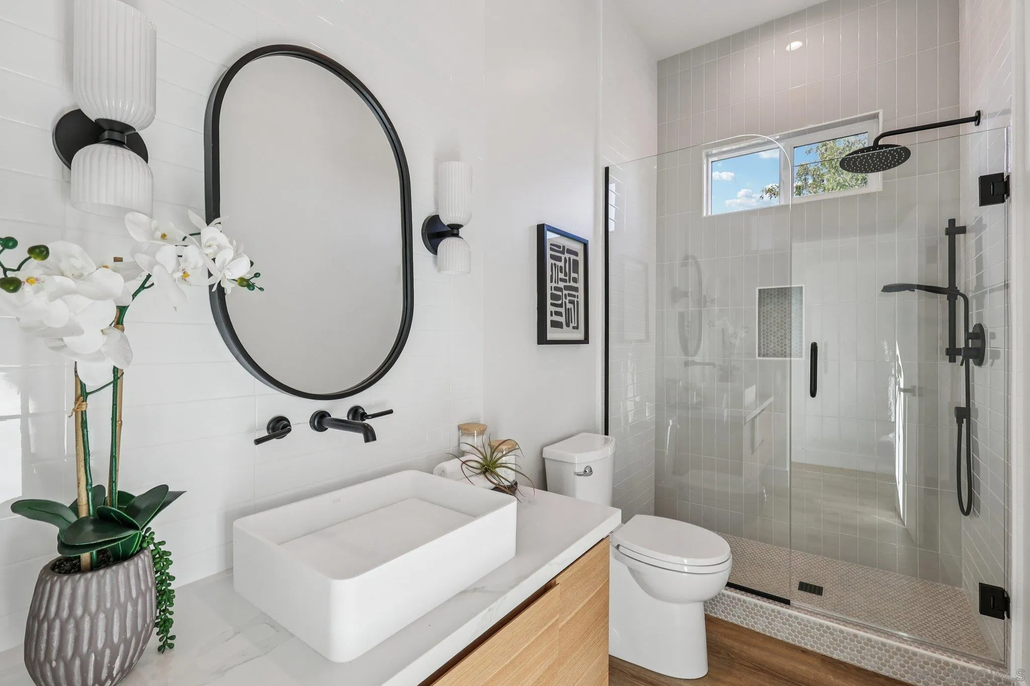 San Diego, California, 92110, United States, 4 Bedrooms Bedrooms, ,4 BathroomsBathrooms,Residential,Active,2007325