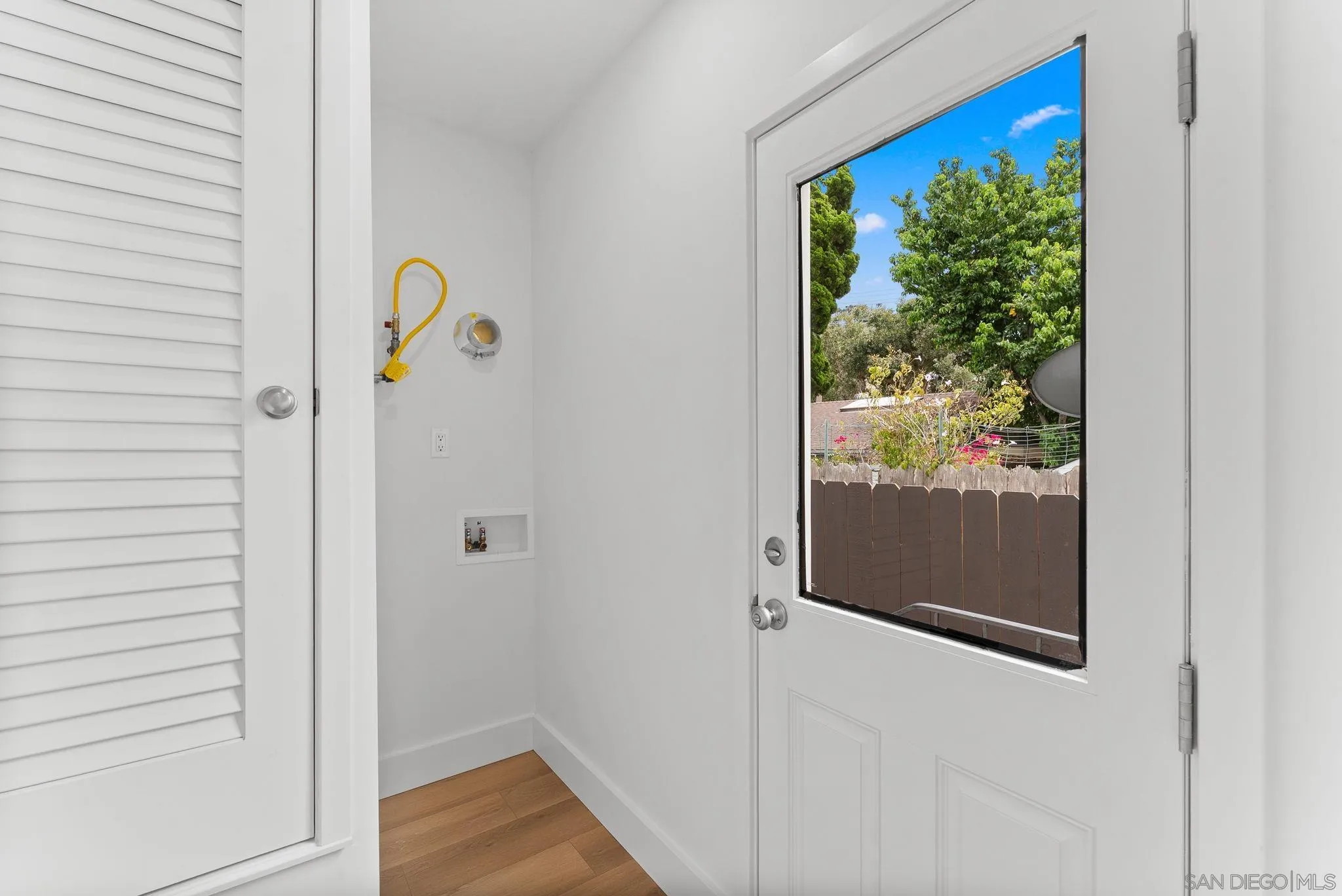 La Jolla, California, 92037, United States, 2 Bedrooms Bedrooms, ,1 BathroomBathrooms,Residential,Active,1945222