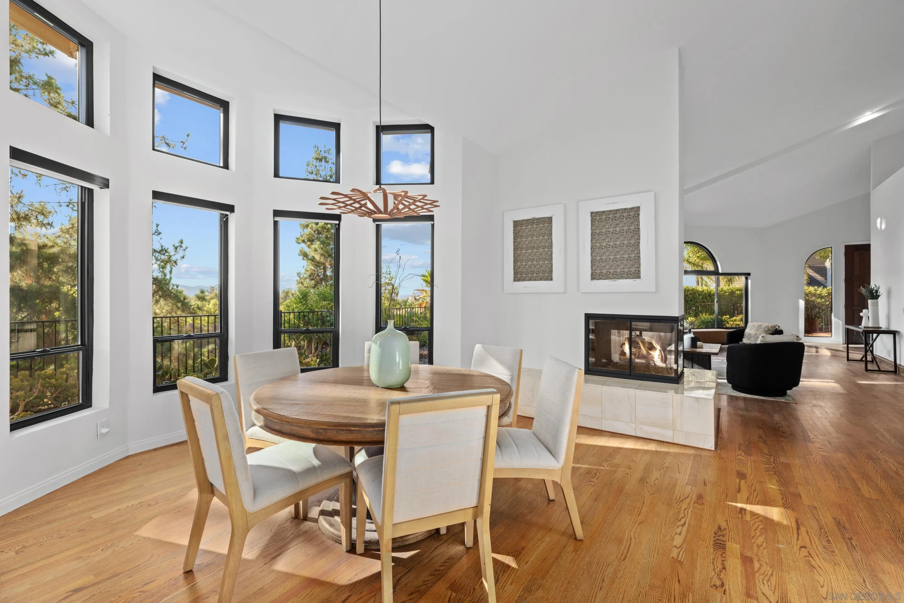 Poway, California, 92064, United States, 4 Bedrooms Bedrooms, ,4 BathroomsBathrooms,Residential,Active,1943826