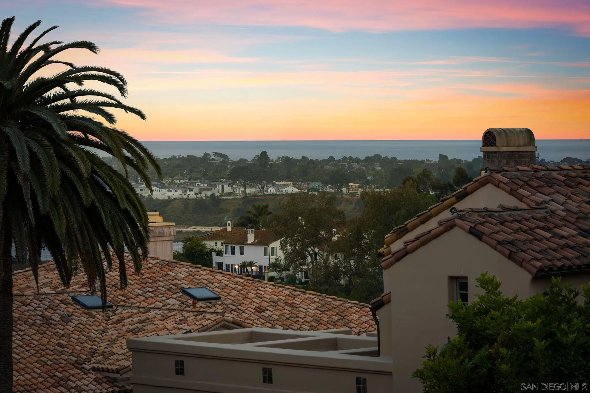 Carlsbad, California, 92011, United States, 5 Bedrooms Bedrooms, ,5 BathroomsBathrooms,Residential,Pending,2045548