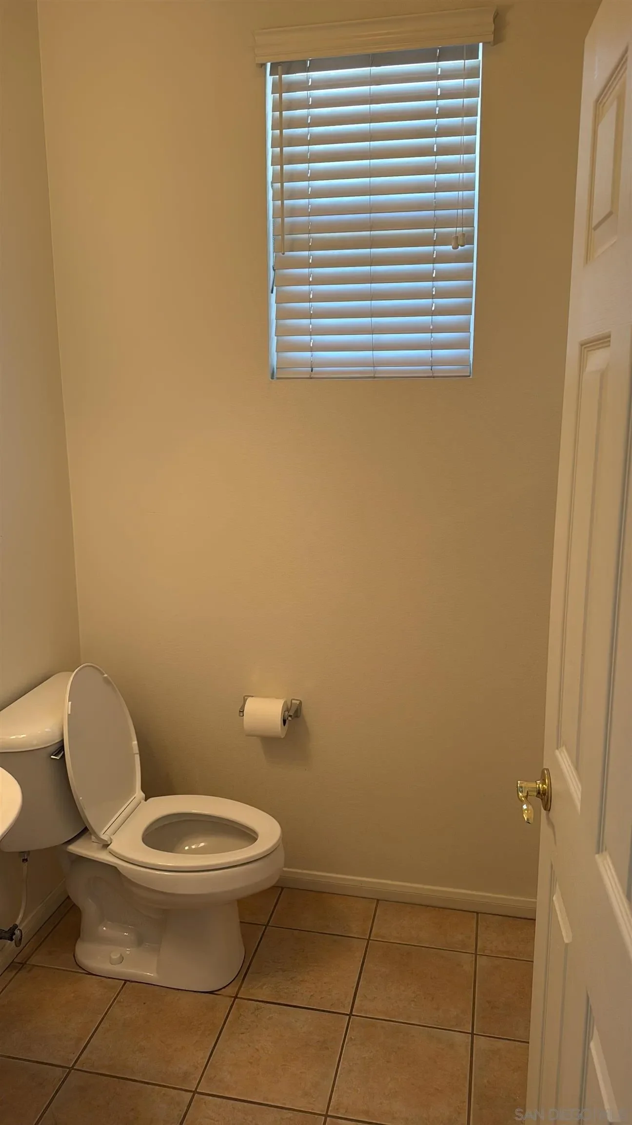 San Diego, California, 92128, United States, 4 Bedrooms Bedrooms, ,3 BathroomsBathrooms,Residential,Active,1941138