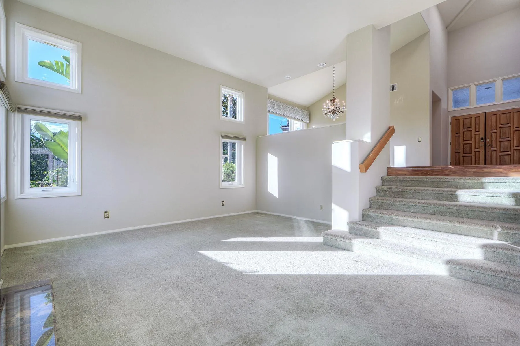 Escondido, California, 92029, United States, 4 Bedrooms Bedrooms, ,4 BathroomsBathrooms,Residential,Active,1995277