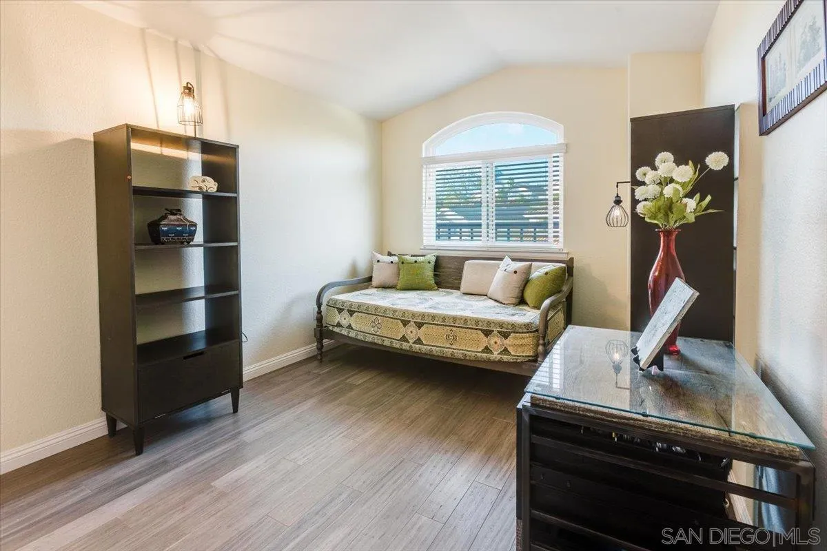 Escondido, California, 92026, United States, 5 Bedrooms Bedrooms, ,3 BathroomsBathrooms,Residential,Active,1970987