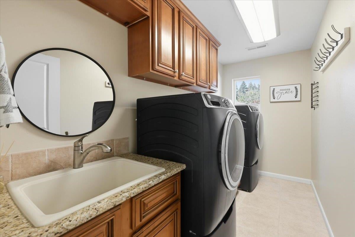 Liberty Lake, Washington, 99019, United States, 3 Bedrooms Bedrooms, ,4 BathroomsBathrooms,Residential,Active,1962169