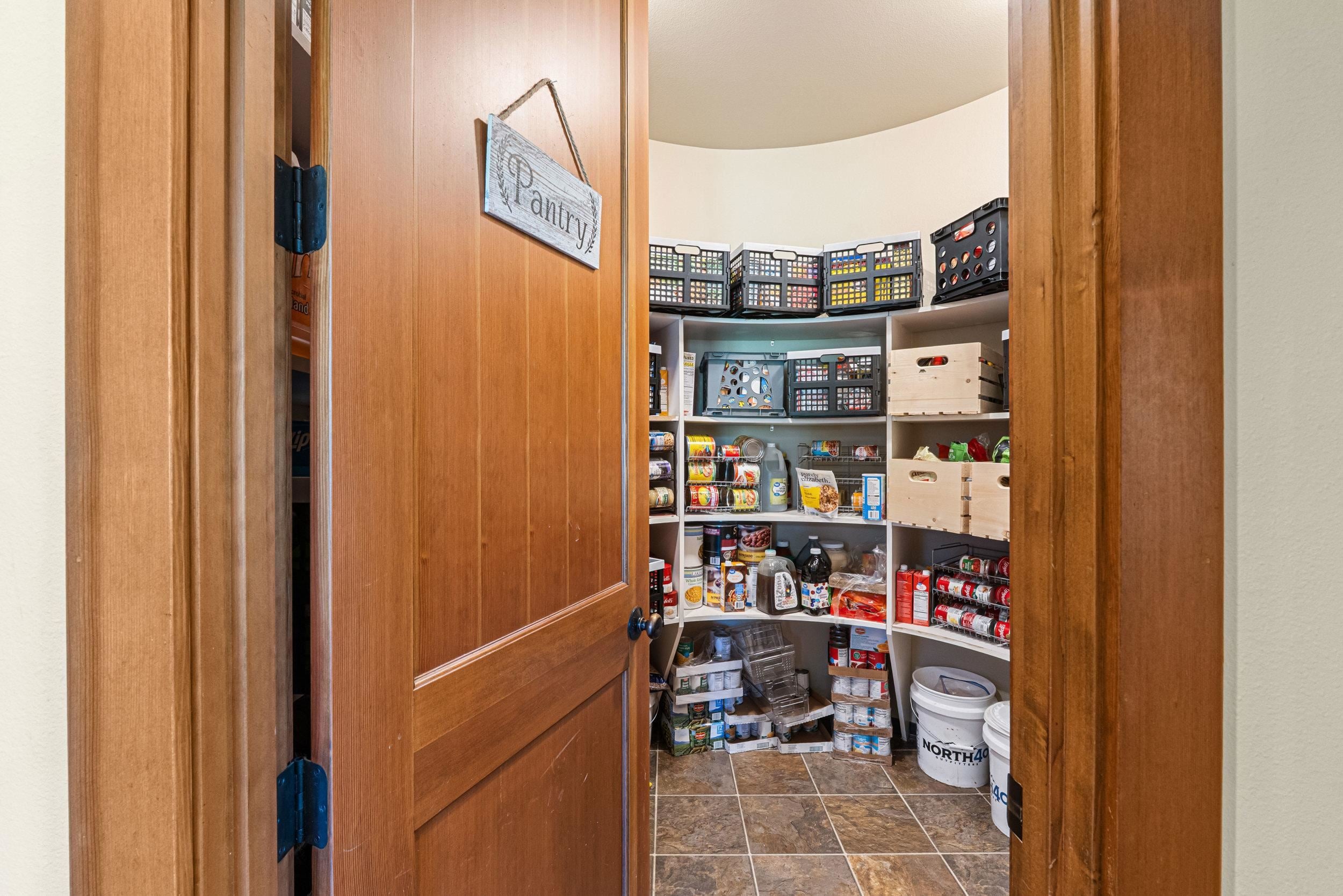 Evans, Washington, 99126, United States, 4 Bedrooms Bedrooms, ,4 BathroomsBathrooms,Residential,Active,1904176