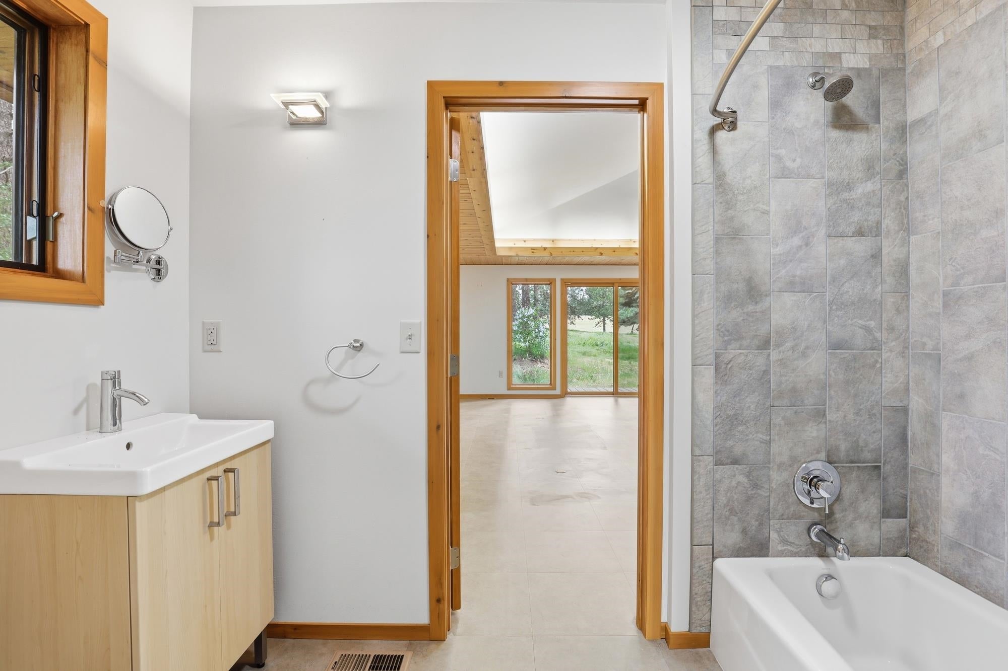 Spokane, Washington, 99224, United States, 3 Bedrooms Bedrooms, ,4 BathroomsBathrooms,Residential,Active,2045681