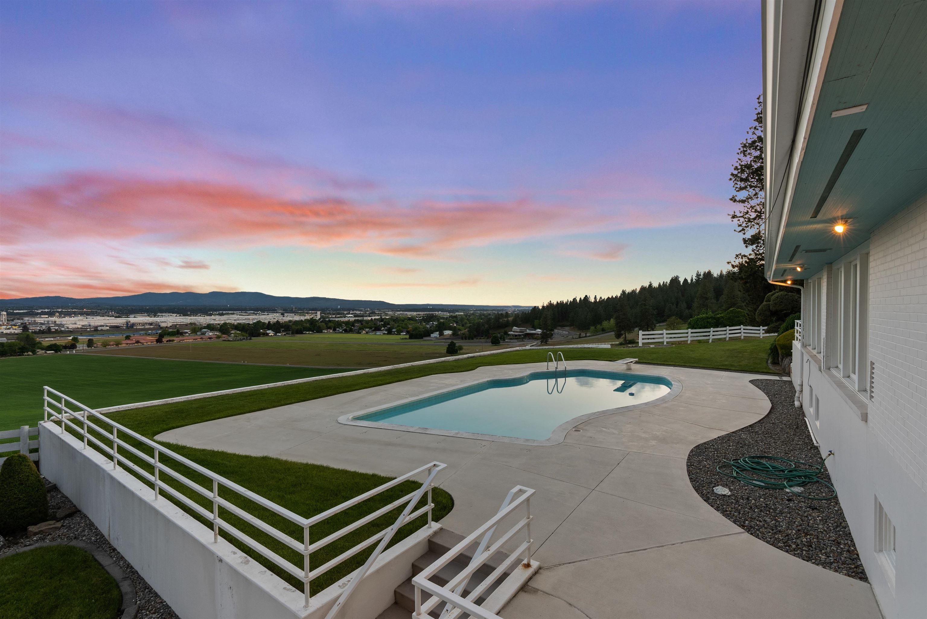 Spokane, Washington, 99216, United States, 4 Bedrooms Bedrooms, ,4 BathroomsBathrooms,Residential,Active,1823937