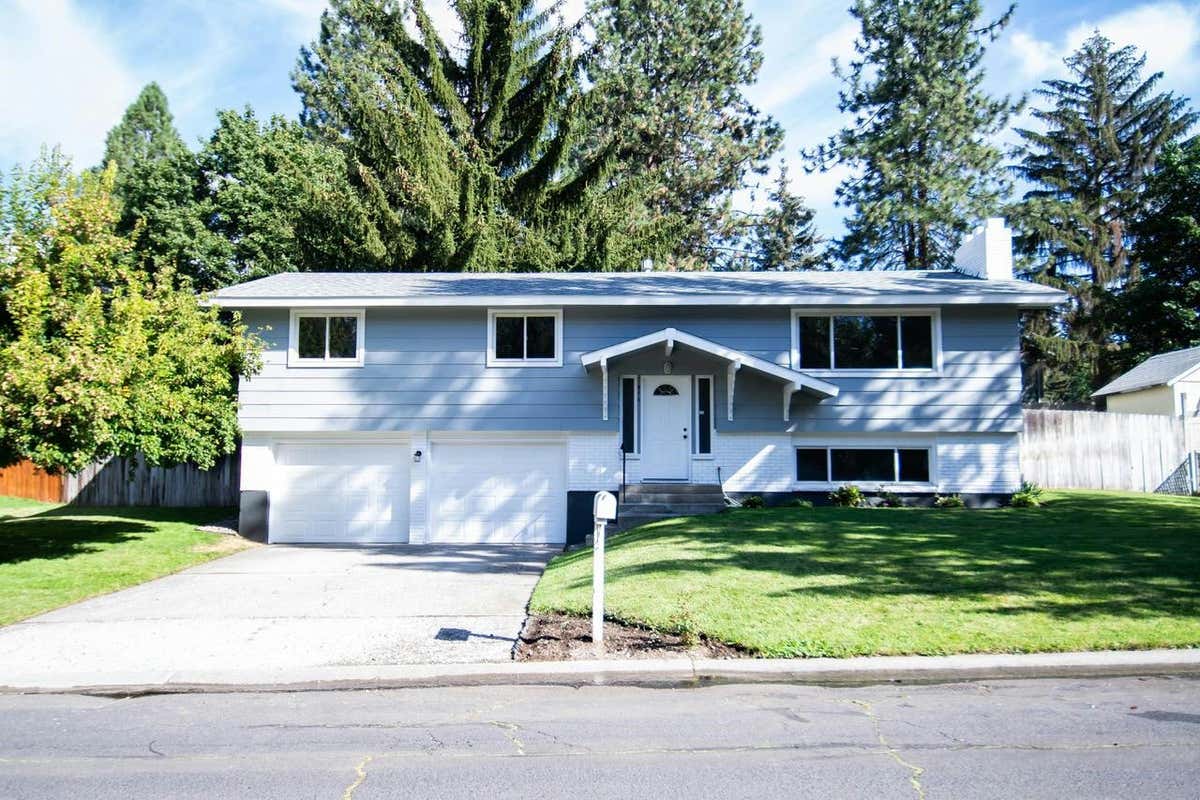 910 W ELWOOD DR, SPOKANE, WA 99218, photo 1 of 31