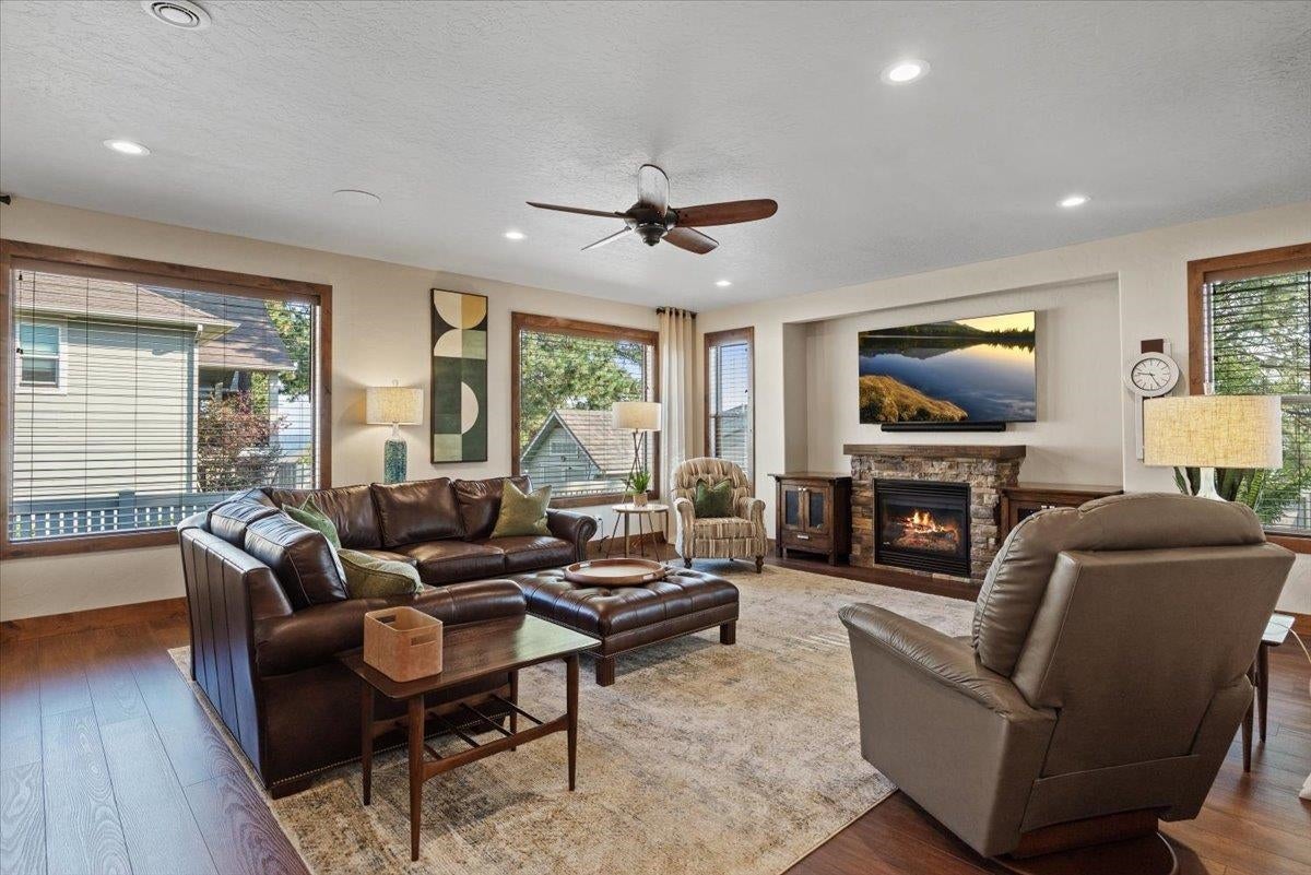 Spokane, Washington, 99206, United States, 3 Bedrooms Bedrooms, ,3 BathroomsBathrooms,Residential,Active,1941130