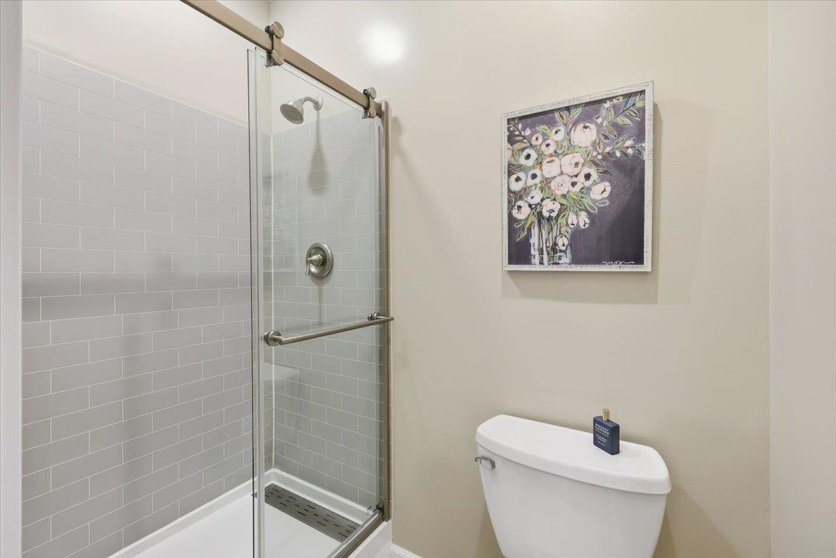 Liberty Lake, Washington, 99019, United States, 3 Bedrooms Bedrooms, ,4 BathroomsBathrooms,Residential,Active,1962169