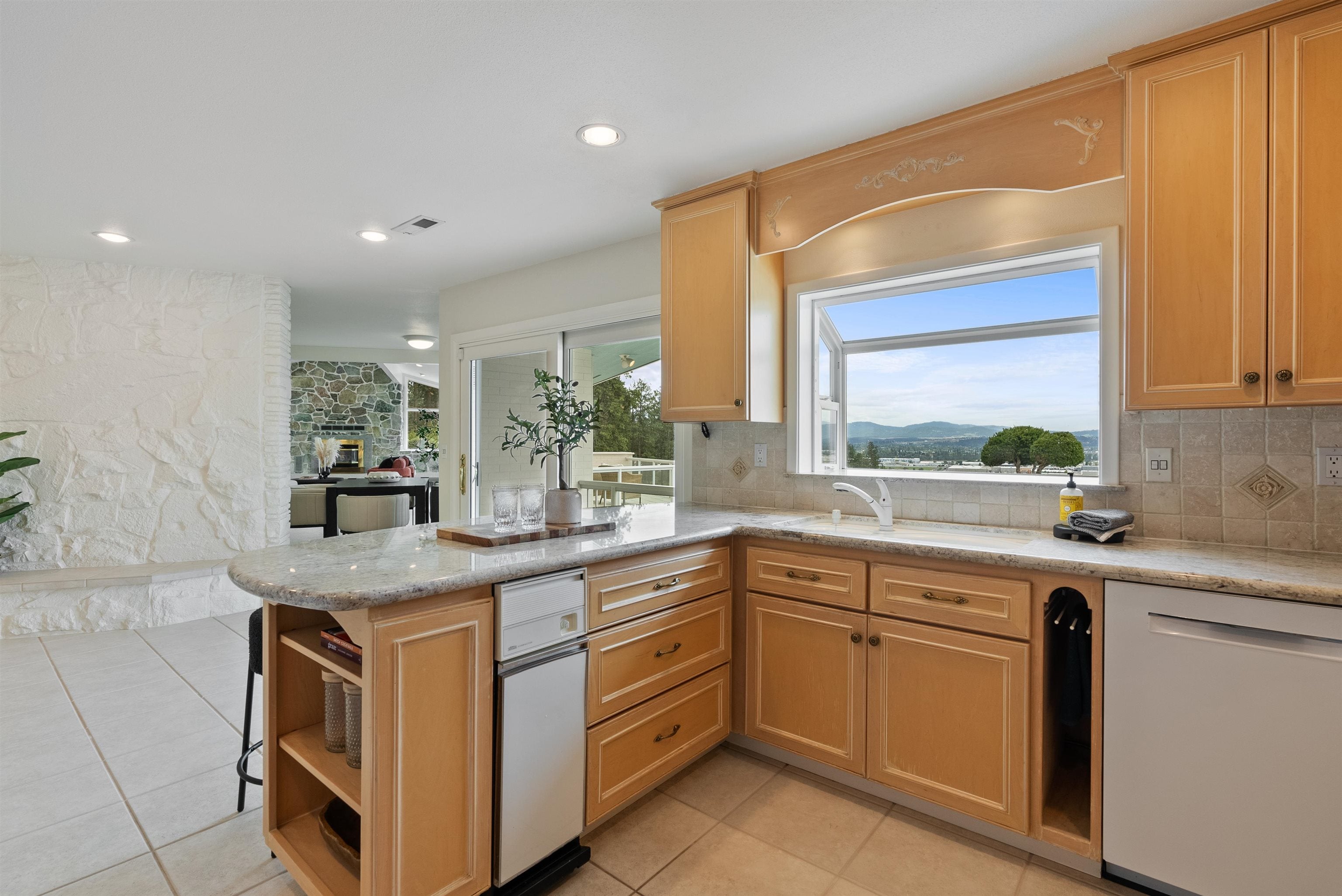 Spokane, Washington, 99216, United States, 4 Bedrooms Bedrooms, ,4 BathroomsBathrooms,Residential,Active,1823937