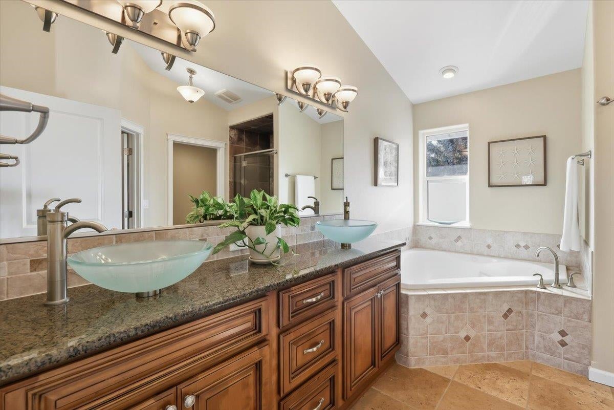 Liberty Lake, Washington, 99019, United States, 3 Bedrooms Bedrooms, ,4 BathroomsBathrooms,Residential,Active,1962169