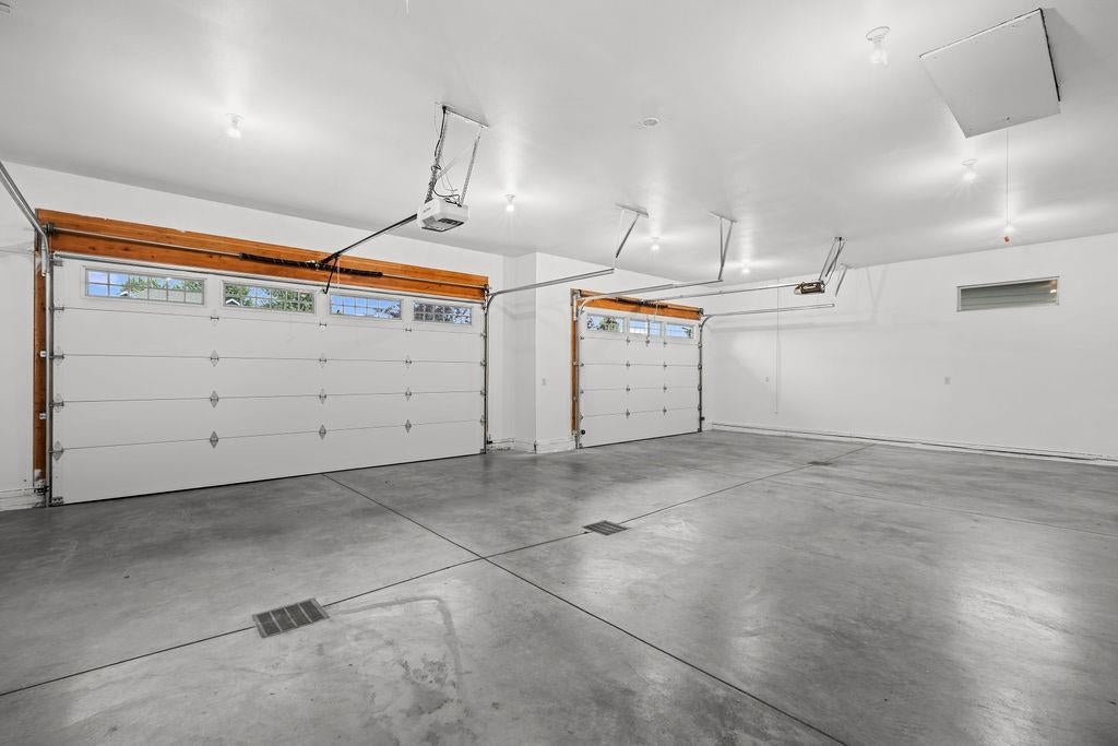 Spokane, Washington, 99208, United States, 5 Bedrooms Bedrooms, ,4 BathroomsBathrooms,Residential,Active,1997606